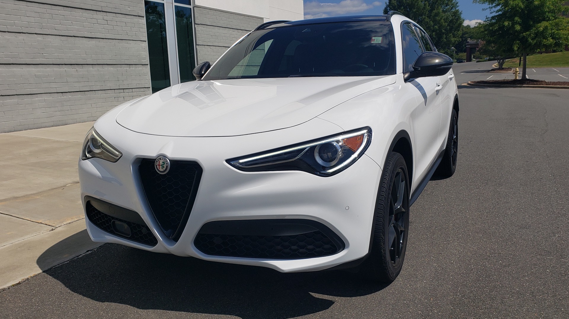 Used 2019 Alfa Romeo STELVIO TI SPORT AWD / 2.0L TURBO / 8-SPD AUTO / DRVR ASST / REARVIEW for sale Sold at Formula Imports in Charlotte NC 28227 6