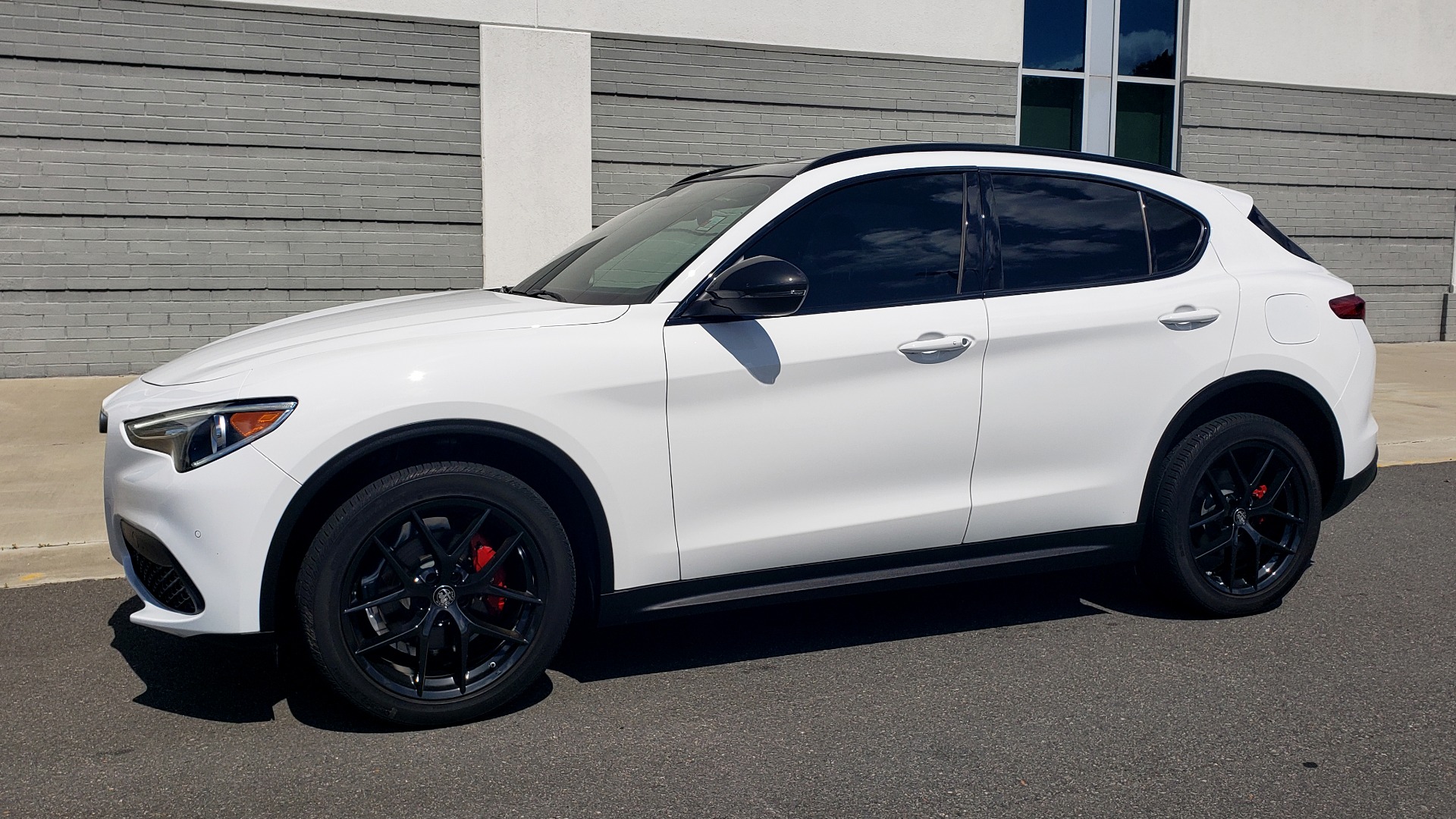 Used 2019 Alfa Romeo STELVIO TI SPORT AWD / 2.0L TURBO / 8-SPD AUTO / DRVR ASST / REARVIEW for sale Sold at Formula Imports in Charlotte NC 28227 7
