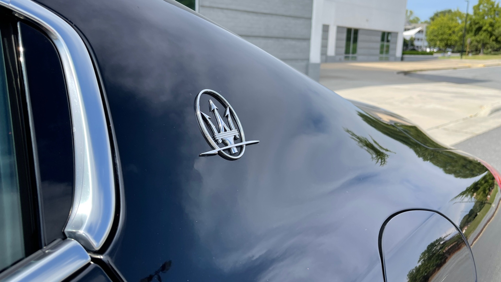 Used 2018 Maserati GHIBLI 3.0L SEDAN / 8-SPD AUTO / NAV / SUNROOF / REARVIEW for sale Sold at Formula Imports in Charlotte NC 28227 10