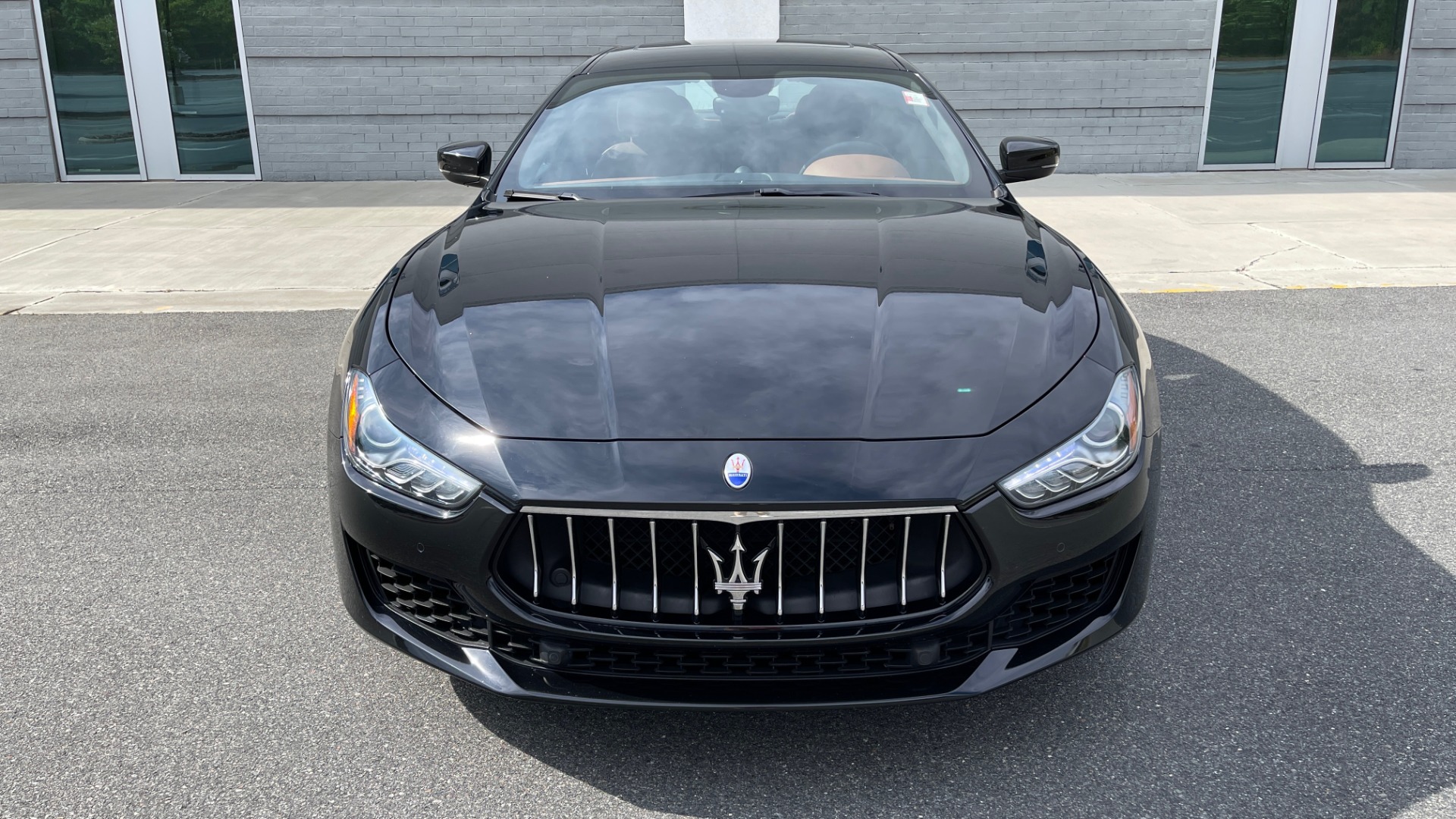 Used 2018 Maserati GHIBLI 3.0L SEDAN / 8-SPD AUTO / NAV / SUNROOF / REARVIEW for sale Sold at Formula Imports in Charlotte NC 28227 14