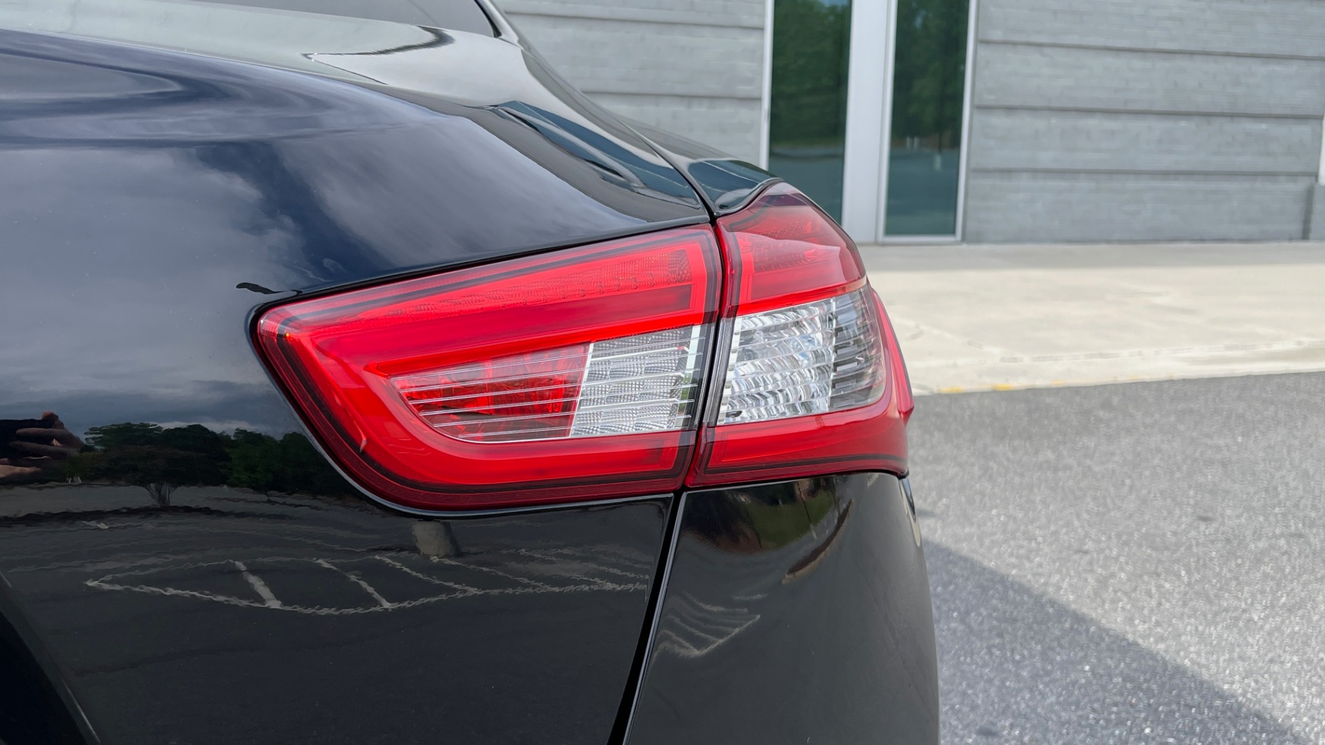 Used 2018 Maserati GHIBLI 3.0L SEDAN / 8-SPD AUTO / NAV / SUNROOF / REARVIEW for sale Sold at Formula Imports in Charlotte NC 28227 26
