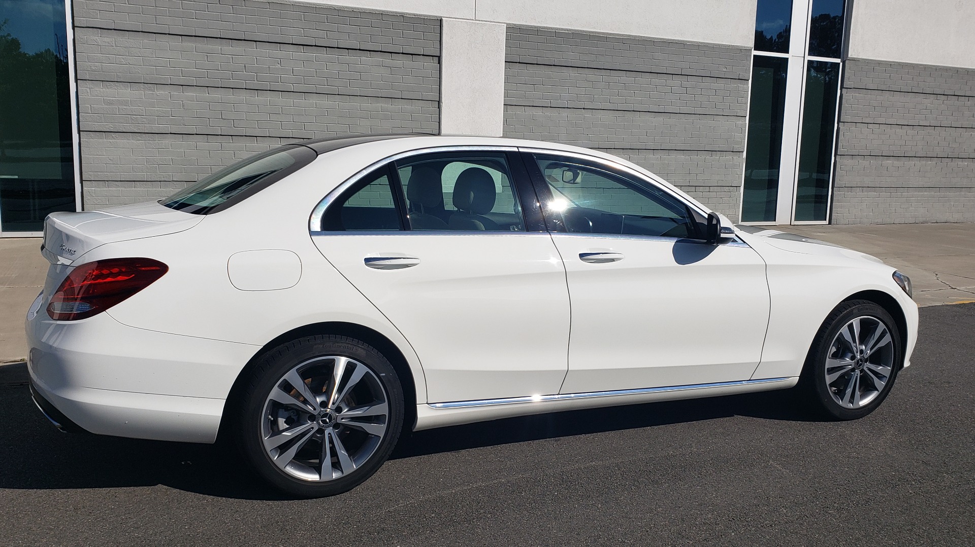 Used 2018 Mercedes-Benz C-Class C 300 4MATIC PREMIUM / APPLE CARPLAY / PANO-ROOF / REARVIEW for sale Sold at Formula Imports in Charlotte NC 28227 10