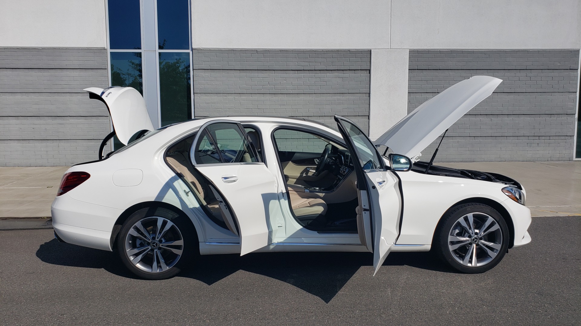 Used 2018 Mercedes-Benz C-Class C 300 4MATIC PREMIUM / APPLE CARPLAY / PANO-ROOF / REARVIEW for sale Sold at Formula Imports in Charlotte NC 28227 13