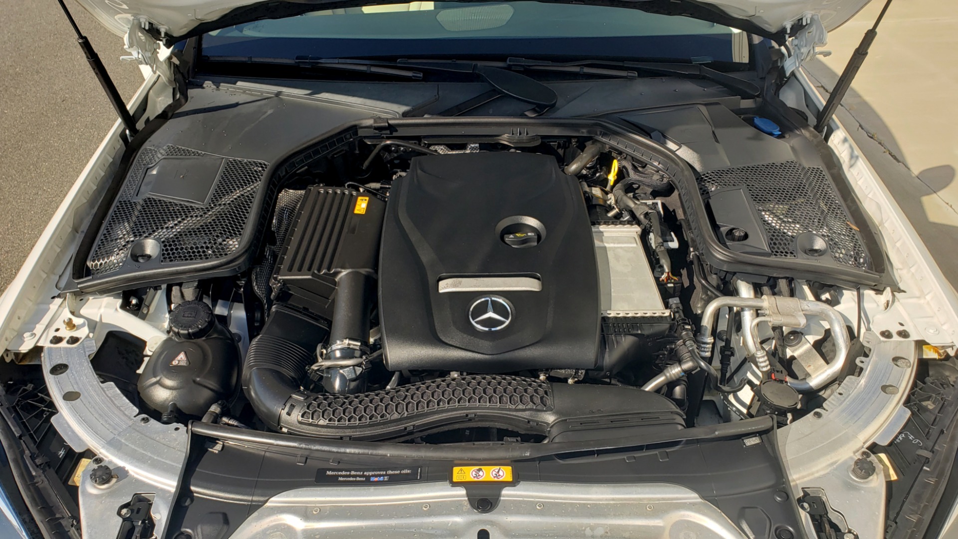 Used 2018 Mercedes-Benz C-Class C 300 4MATIC PREMIUM / APPLE CARPLAY / PANO-ROOF / REARVIEW for sale Sold at Formula Imports in Charlotte NC 28227 14