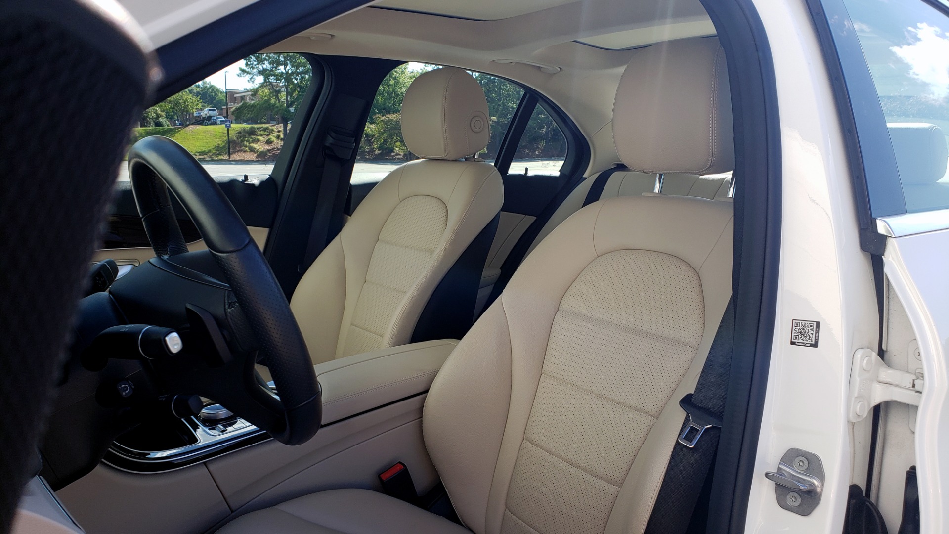 Used 2018 Mercedes-Benz C-Class C 300 4MATIC PREMIUM / APPLE CARPLAY / PANO-ROOF / REARVIEW for sale Sold at Formula Imports in Charlotte NC 28227 34