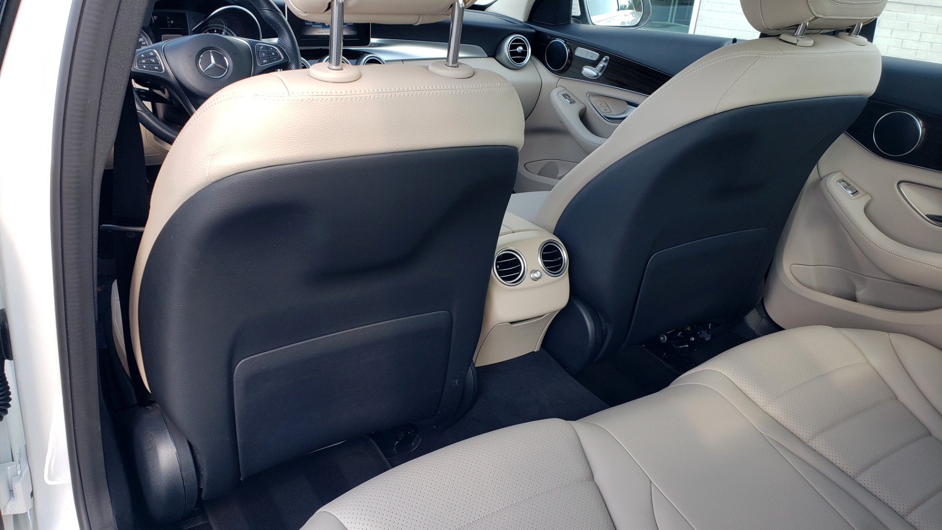 Used 2018 Mercedes-Benz C-Class C 300 4MATIC PREMIUM / APPLE CARPLAY / PANO-ROOF / REARVIEW for sale Sold at Formula Imports in Charlotte NC 28227 59