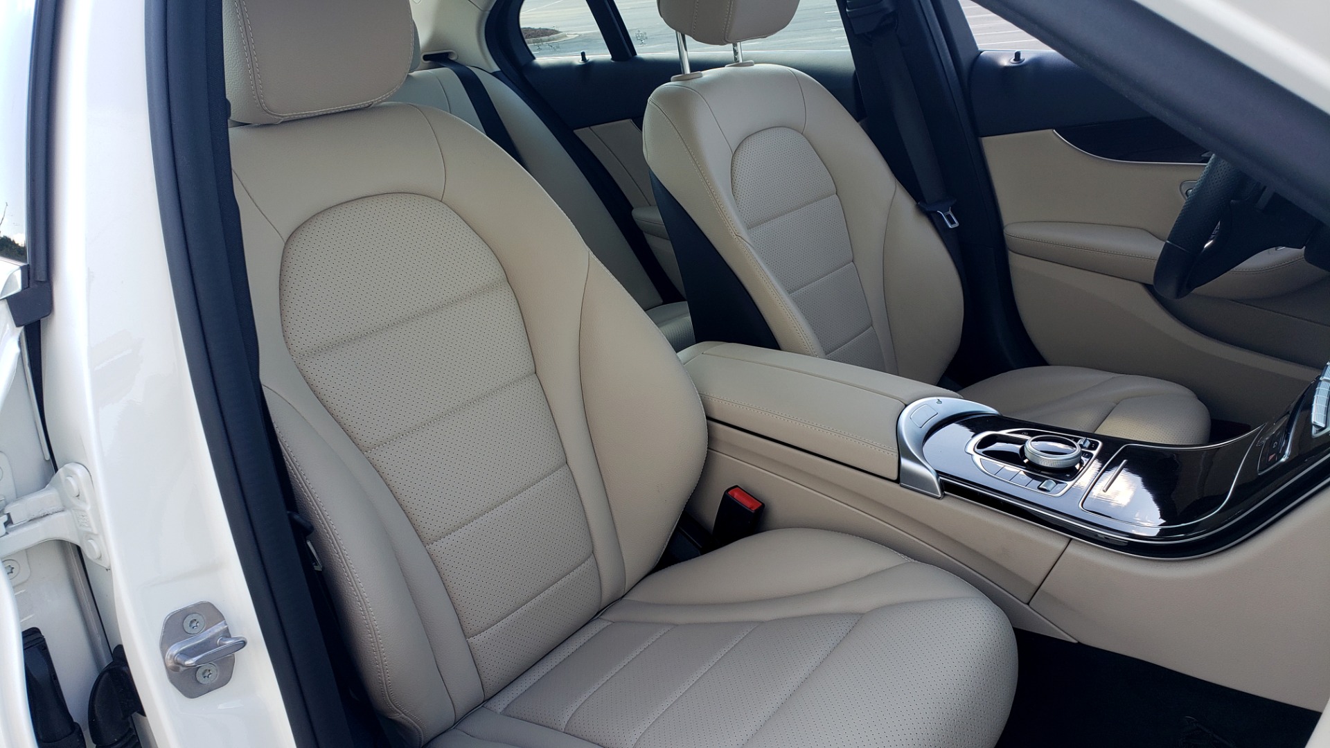 Used 2018 Mercedes-Benz C-Class C 300 4MATIC PREMIUM / APPLE CARPLAY / PANO-ROOF / REARVIEW for sale Sold at Formula Imports in Charlotte NC 28227 63