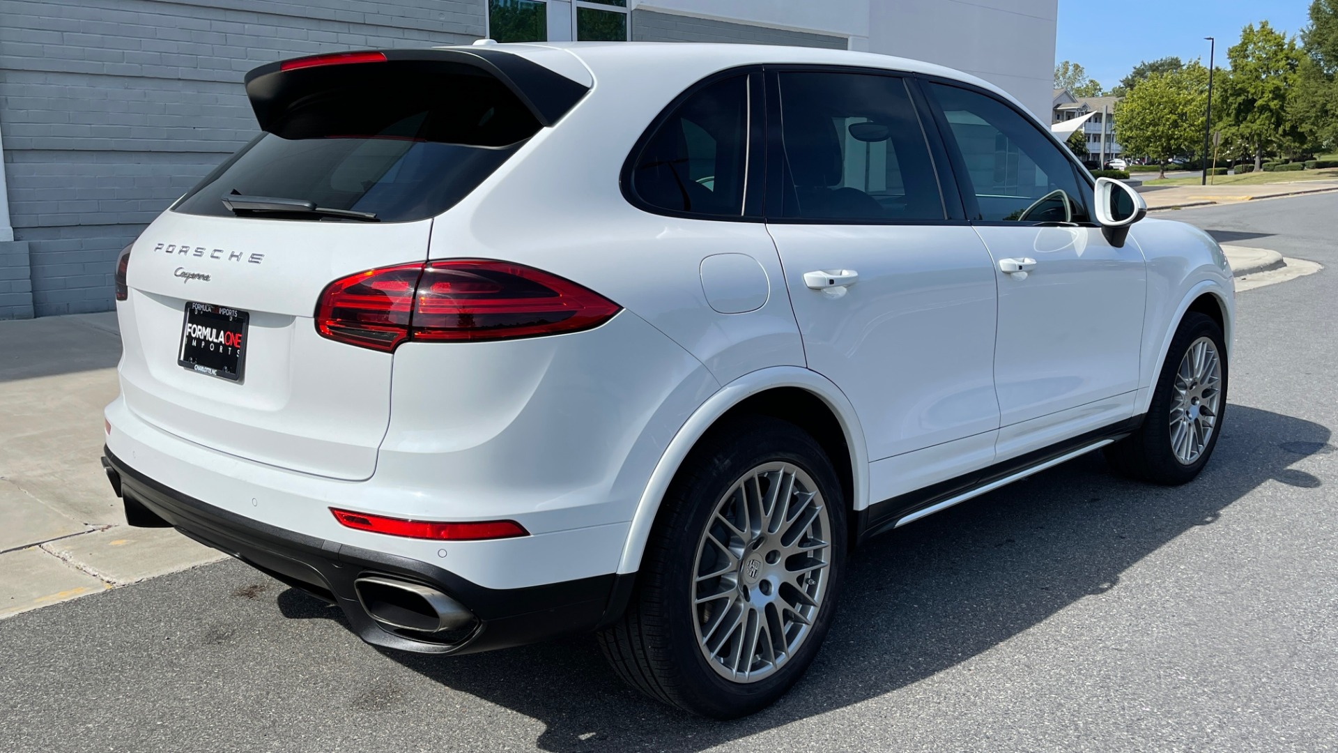 Used 2016 Porsche CAYENNE AWD / 3.6L TURBO / PREMIUM / BOSE / PANO-ROOF / NAV / LCA for sale Sold at Formula Imports in Charlotte NC 28227 2