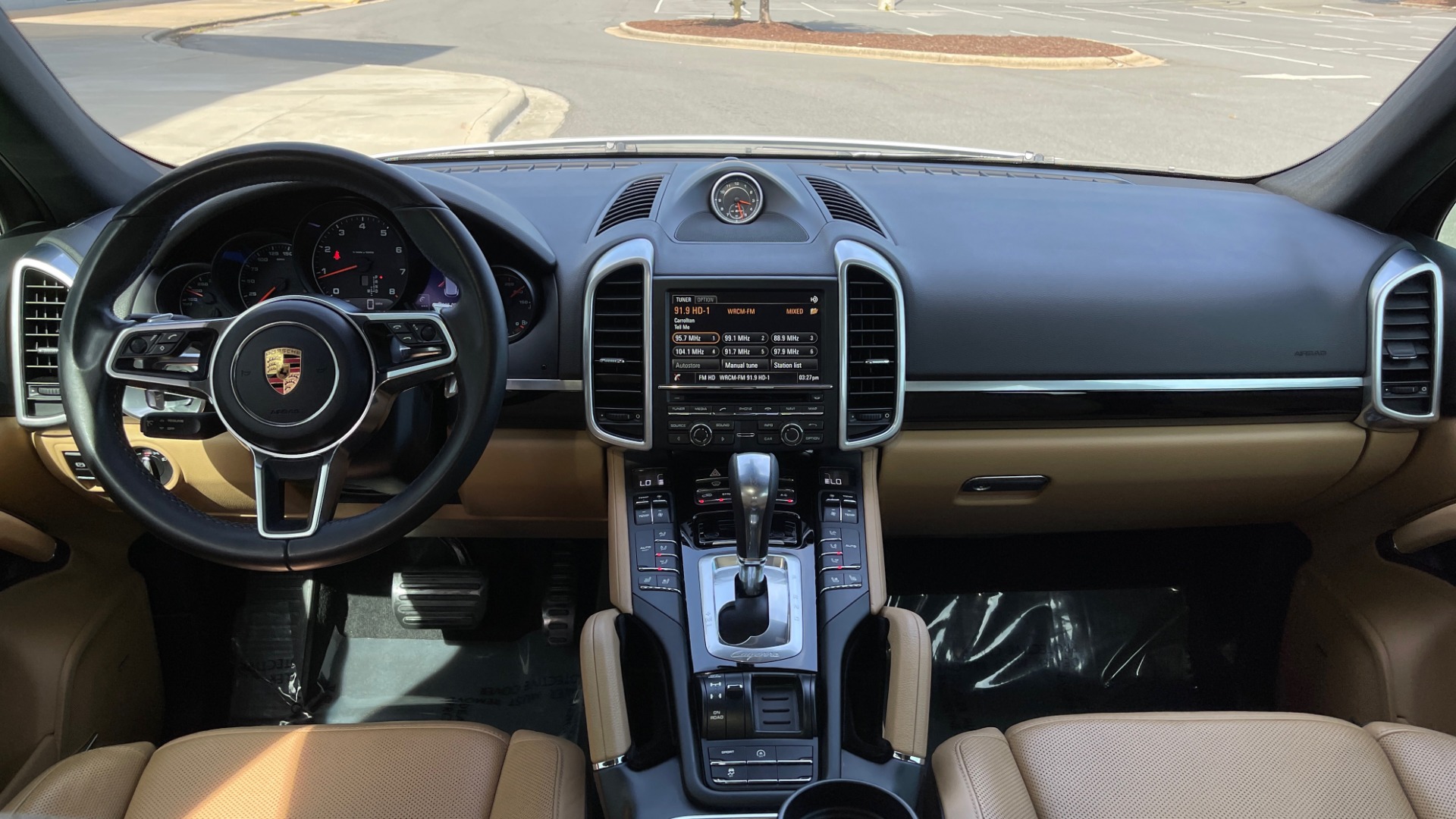 Used 2016 Porsche CAYENNE AWD / 3.6L TURBO / PREMIUM / BOSE / PANO-ROOF / NAV / LCA for sale Sold at Formula Imports in Charlotte NC 28227 49