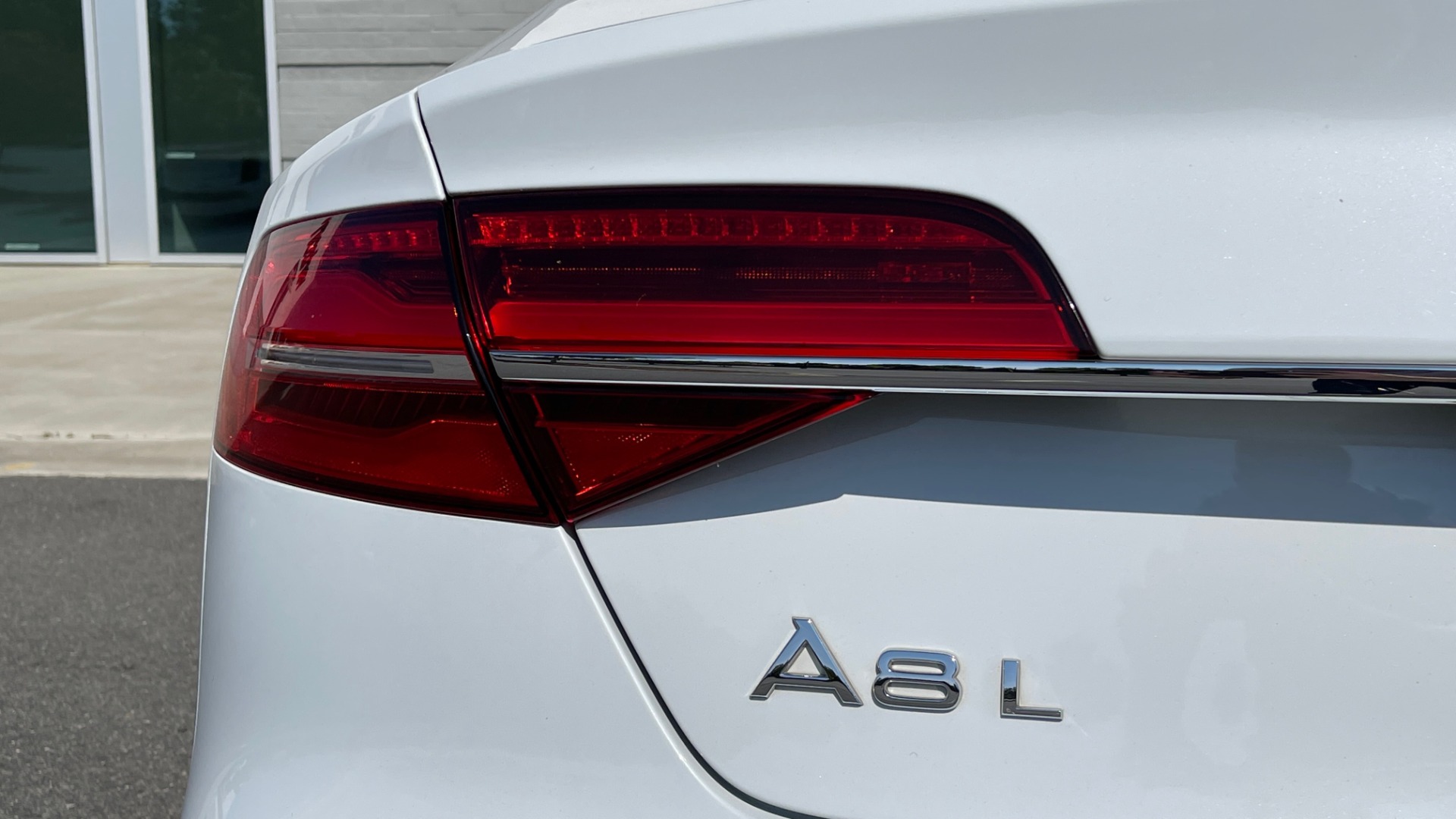 Used 2018 Audi A8 L SPORT 4.0T / EXECUTIVE PKG / NAV / BOSE / SUNROOF / REARVIEW for sale Sold at Formula Imports in Charlotte NC 28227 27