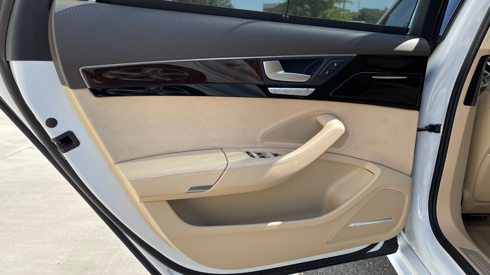 Used 2018 Audi A8 L SPORT 4.0T / EXECUTIVE PKG / NAV / BOSE / SUNROOF / REARVIEW for sale Sold at Formula Imports in Charlotte NC 28227 54