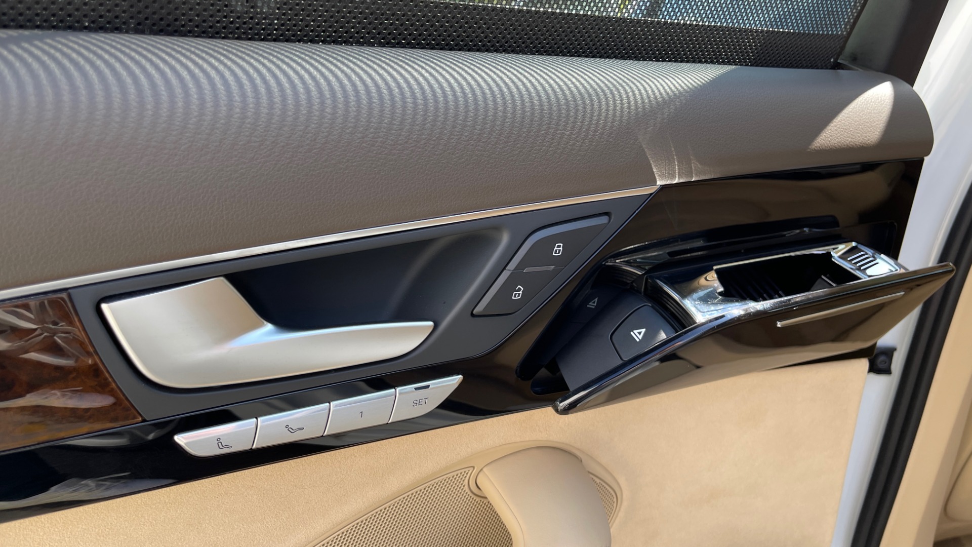 Used 2018 Audi A8 L SPORT 4.0T / EXECUTIVE PKG / NAV / BOSE / SUNROOF / REARVIEW for sale Sold at Formula Imports in Charlotte NC 28227 57
