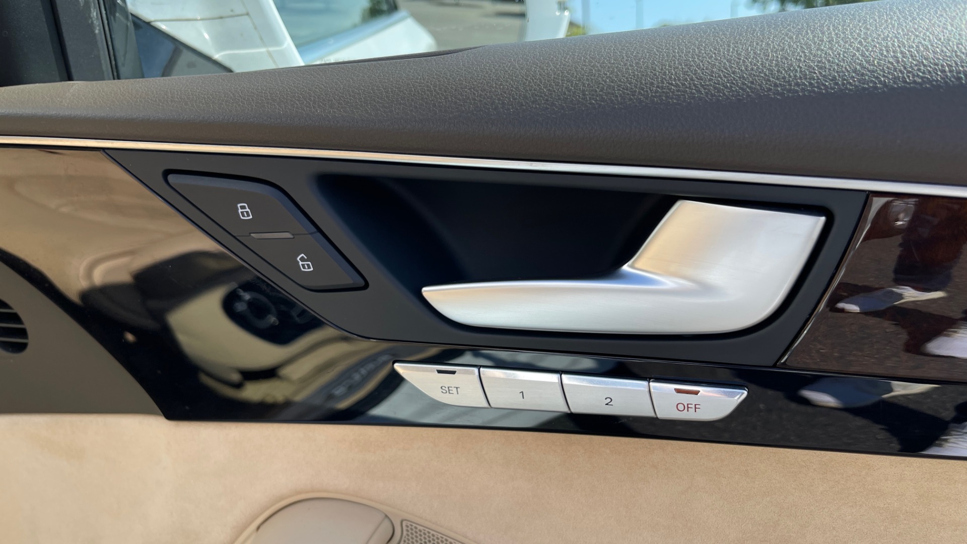 Used 2018 Audi A8 L SPORT 4.0T / EXECUTIVE PKG / NAV / BOSE / SUNROOF / REARVIEW for sale Sold at Formula Imports in Charlotte NC 28227 78