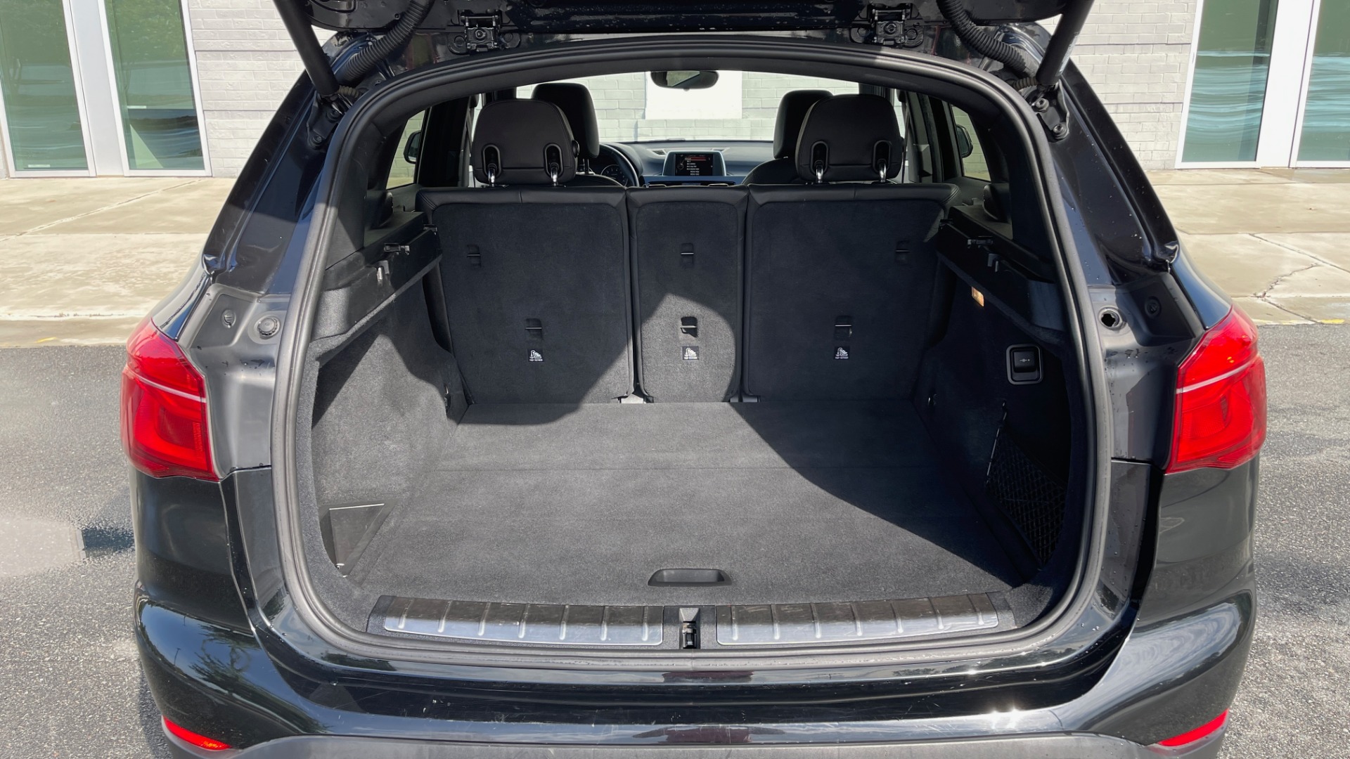 Used 2017 BMW X1 XDRIVE28I / DRVR ASST PKG / COLD WTHR / HTD FRT STS / PANO-ROOF / REARVIEW for sale Sold at Formula Imports in Charlotte NC 28227 16