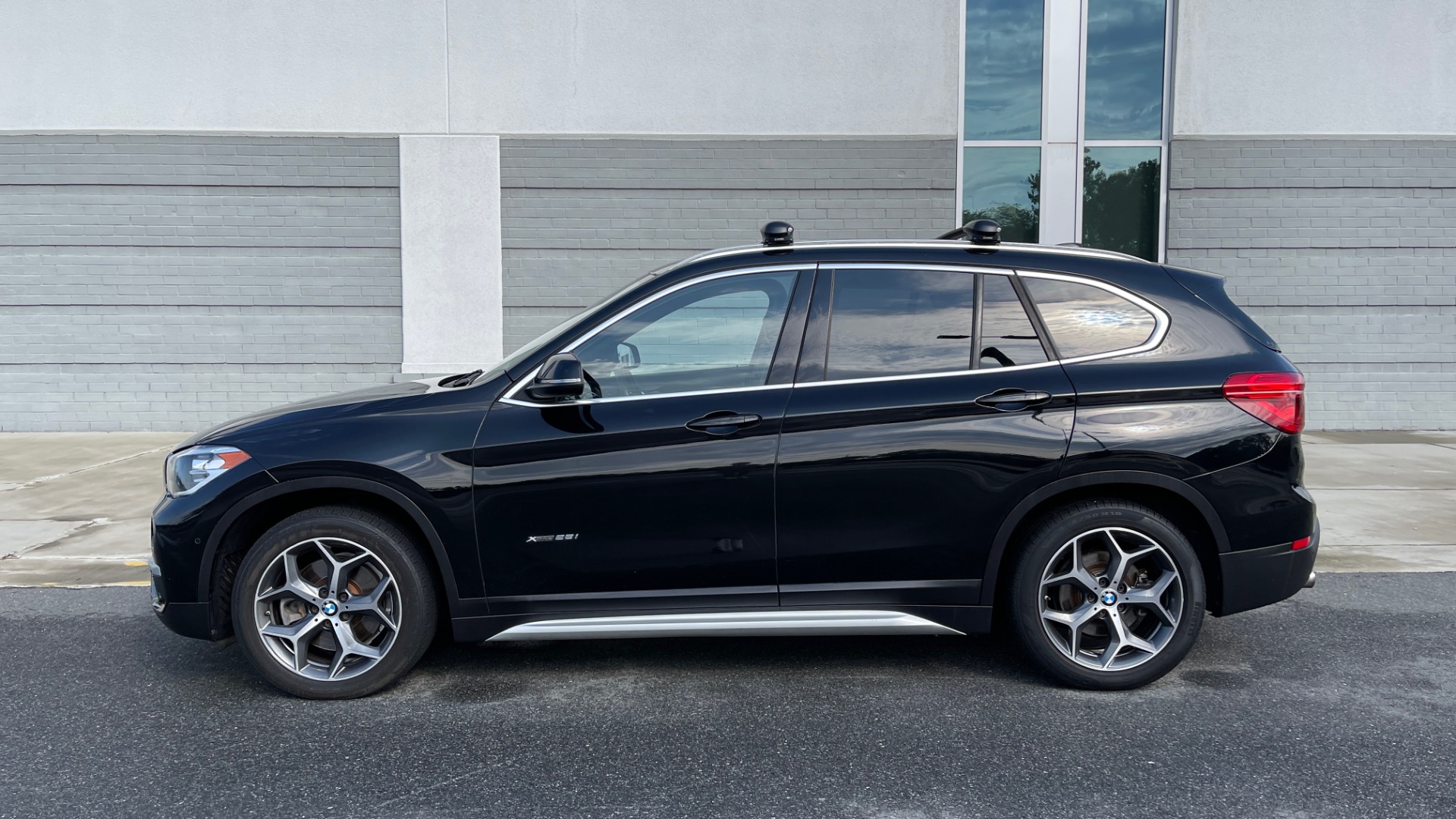 Used 2017 BMW X1 XDRIVE28I / DRVR ASST PKG / COLD WTHR / HTD FRT STS / PANO-ROOF / REARVIEW for sale Sold at Formula Imports in Charlotte NC 28227 4