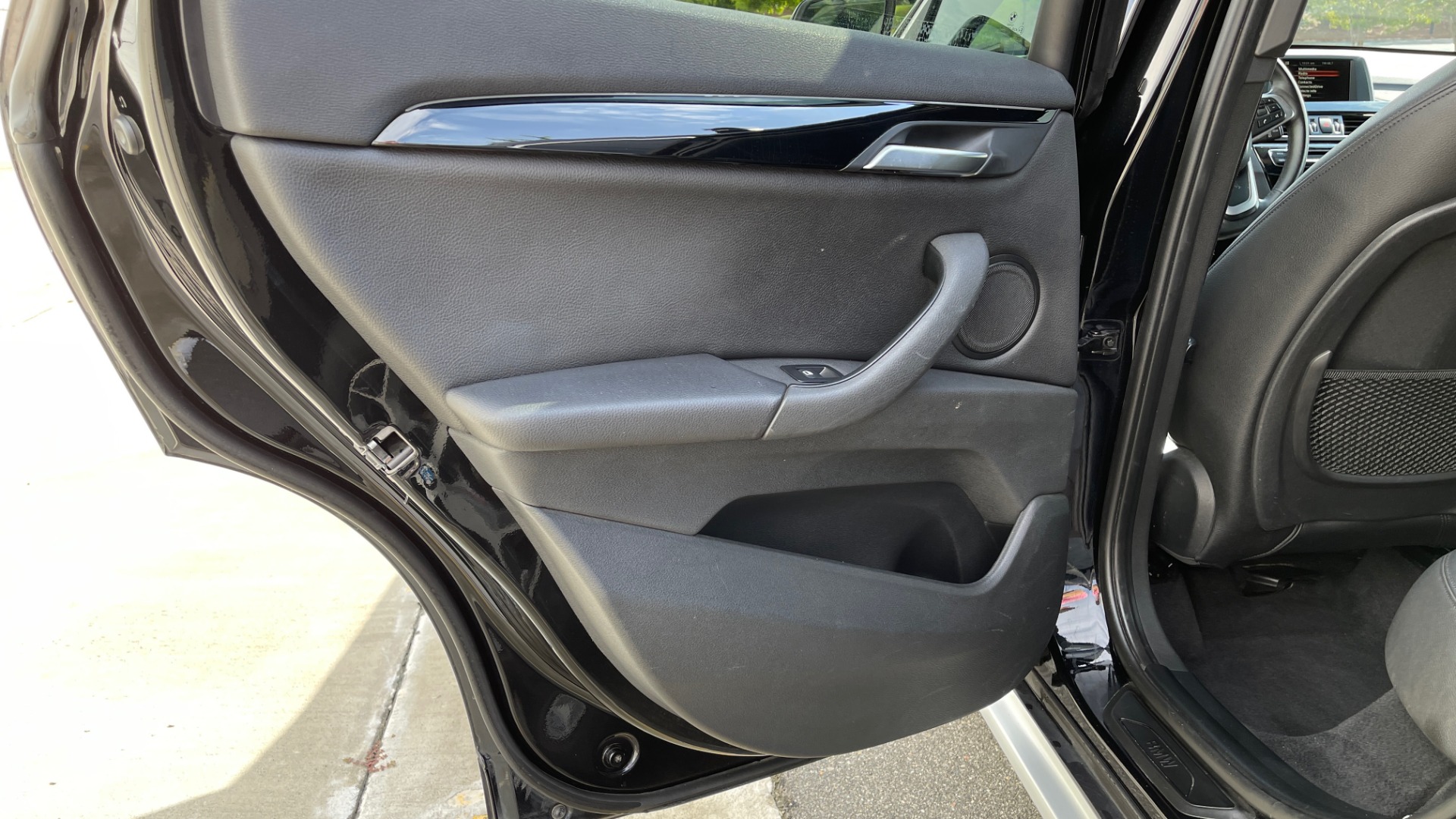 Used 2017 BMW X1 XDRIVE28I / DRVR ASST PKG / COLD WTHR / HTD FRT STS / PANO-ROOF / REARVIEW for sale Sold at Formula Imports in Charlotte NC 28227 47