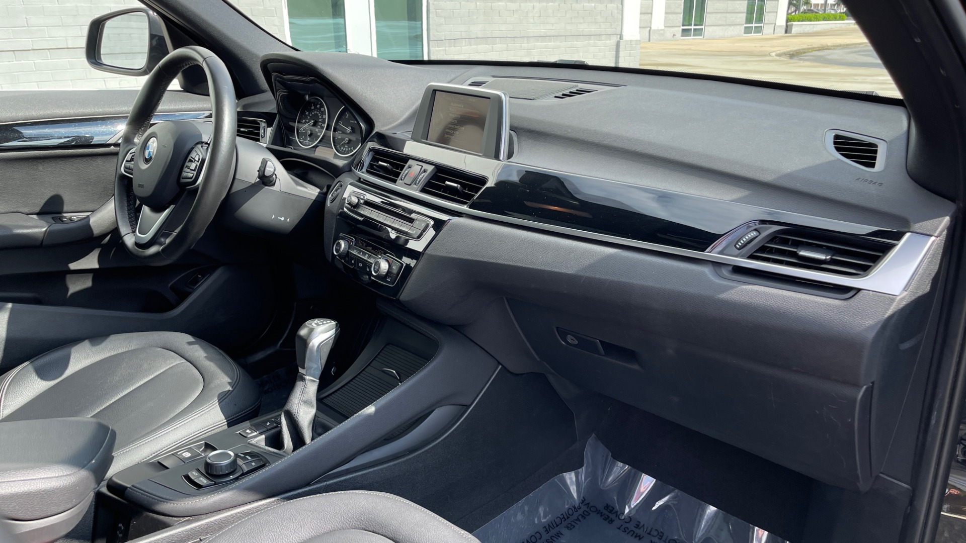 Used 2017 BMW X1 XDRIVE28I / DRVR ASST PKG / COLD WTHR / HTD FRT STS / PANO-ROOF / REARVIEW for sale Sold at Formula Imports in Charlotte NC 28227 60