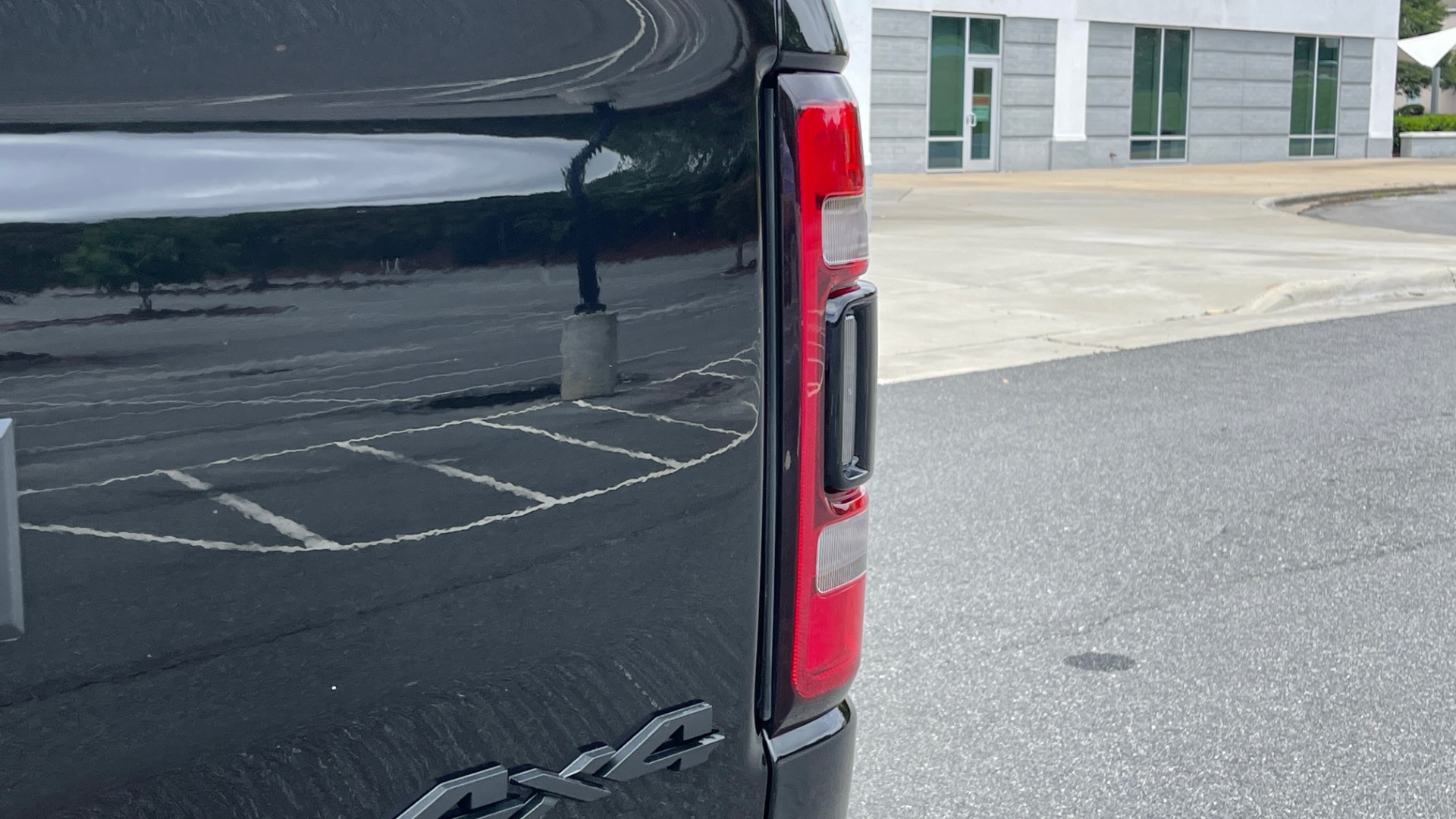 Used 2019 Ram 1500 REBEL QUADCAB 4X4 / 5.7L HEMI / 8-SPD AUTO / REMOTE START / PARK ASSIST for sale Sold at Formula Imports in Charlotte NC 28227 21