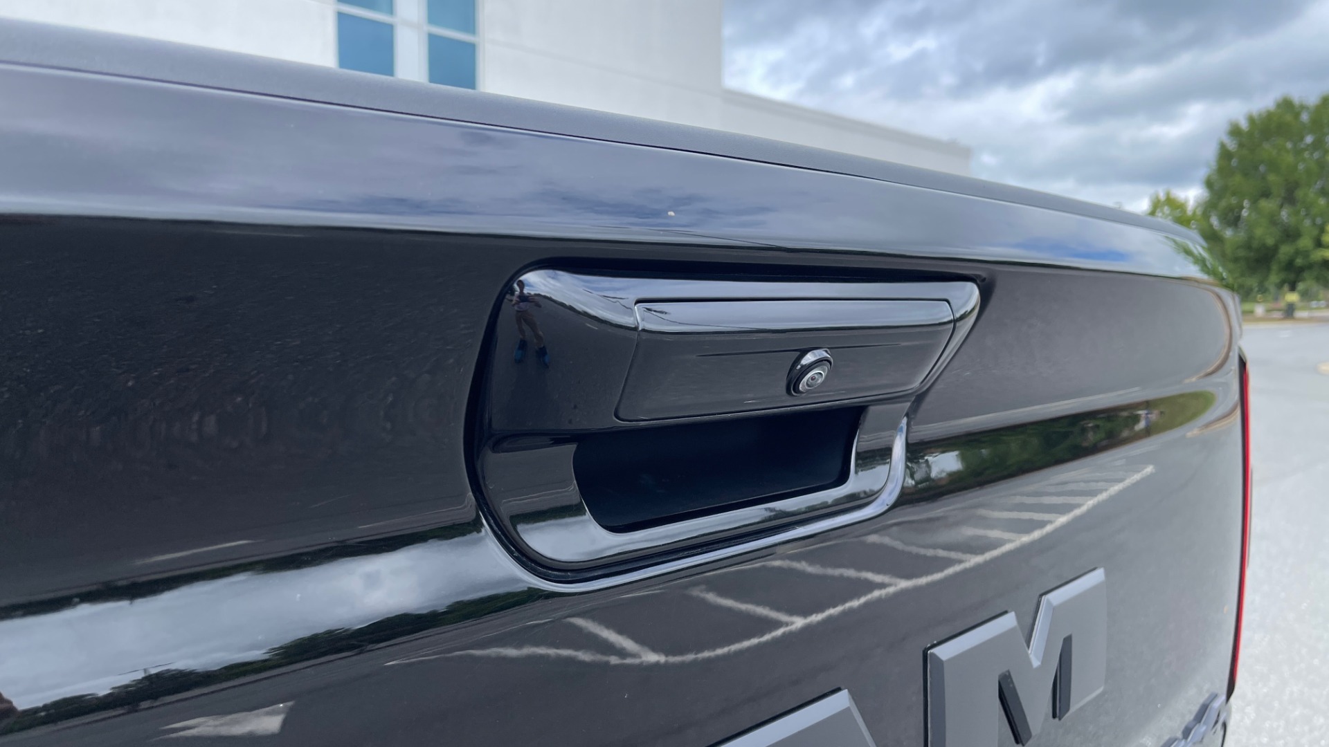 Used 2019 Ram 1500 REBEL QUADCAB 4X4 / 5.7L HEMI / 8-SPD AUTO / REMOTE START / PARK ASSIST for sale Sold at Formula Imports in Charlotte NC 28227 22