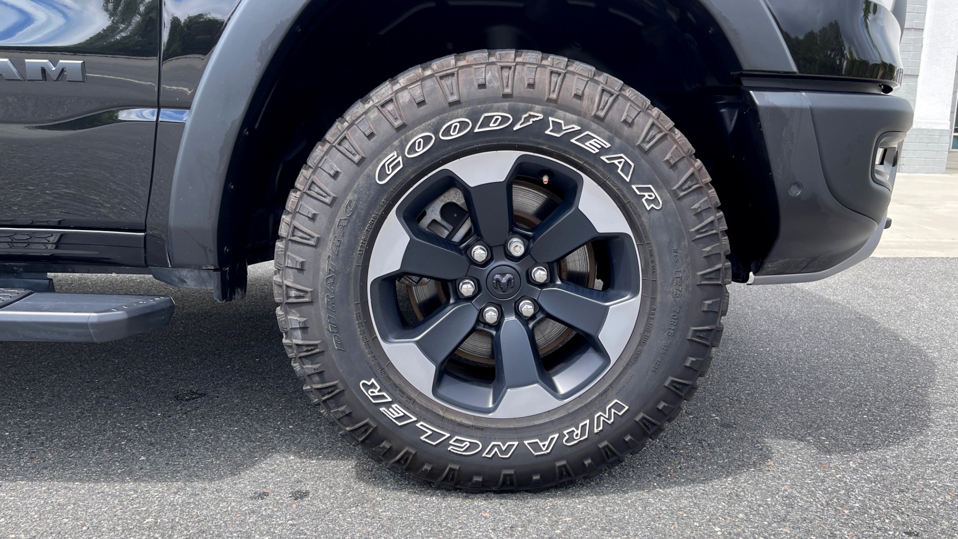 Used 2019 Ram 1500 REBEL QUADCAB 4X4 / 5.7L HEMI / 8-SPD AUTO / REMOTE START / PARK ASSIST for sale Sold at Formula Imports in Charlotte NC 28227 72