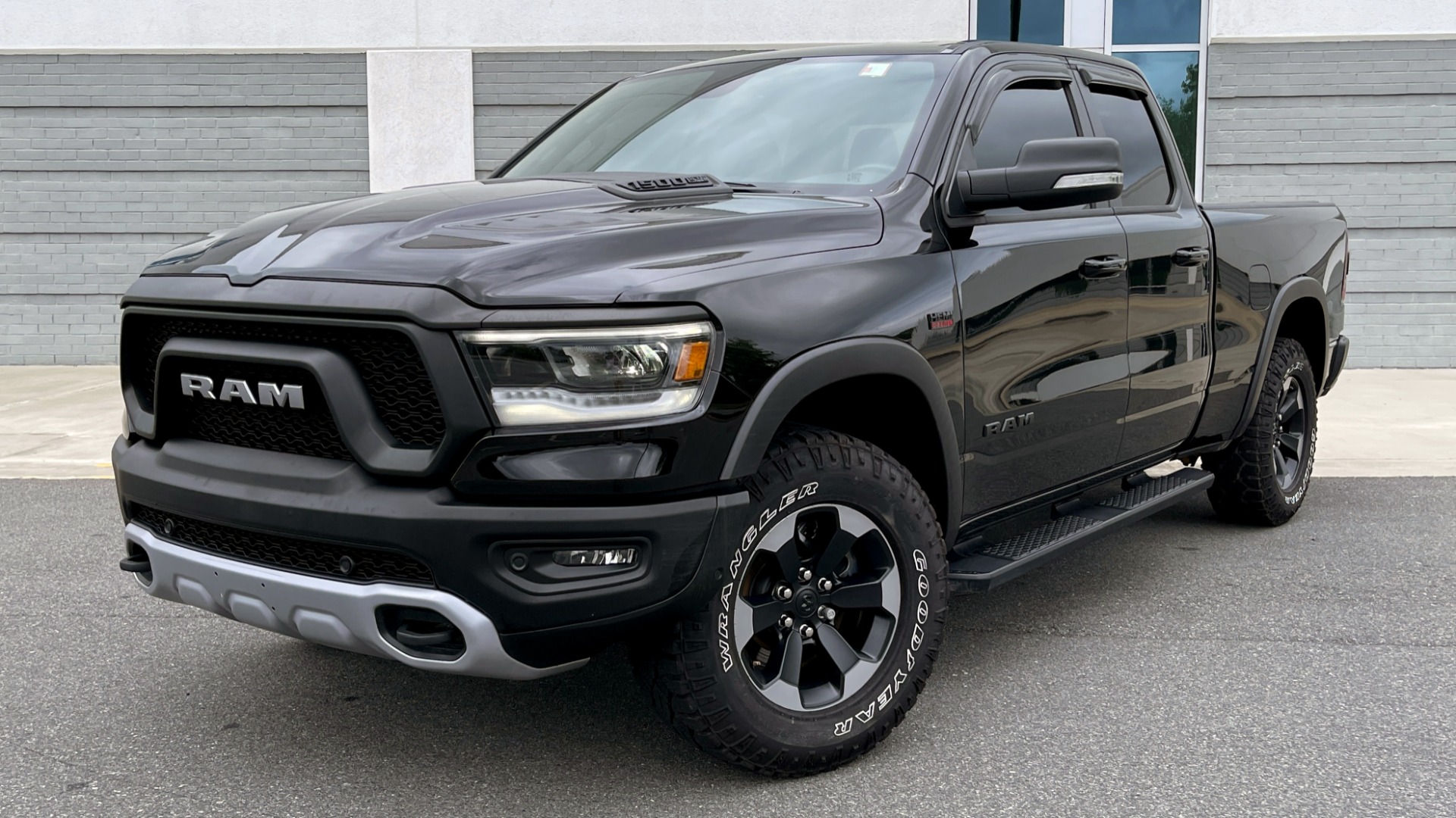 Used 2019 Ram 1500 REBEL QUADCAB 4X4 / 5.7L HEMI / 8-SPD AUTO / REMOTE START / PARK ASSIST for sale Sold at Formula Imports in Charlotte NC 28227 1
