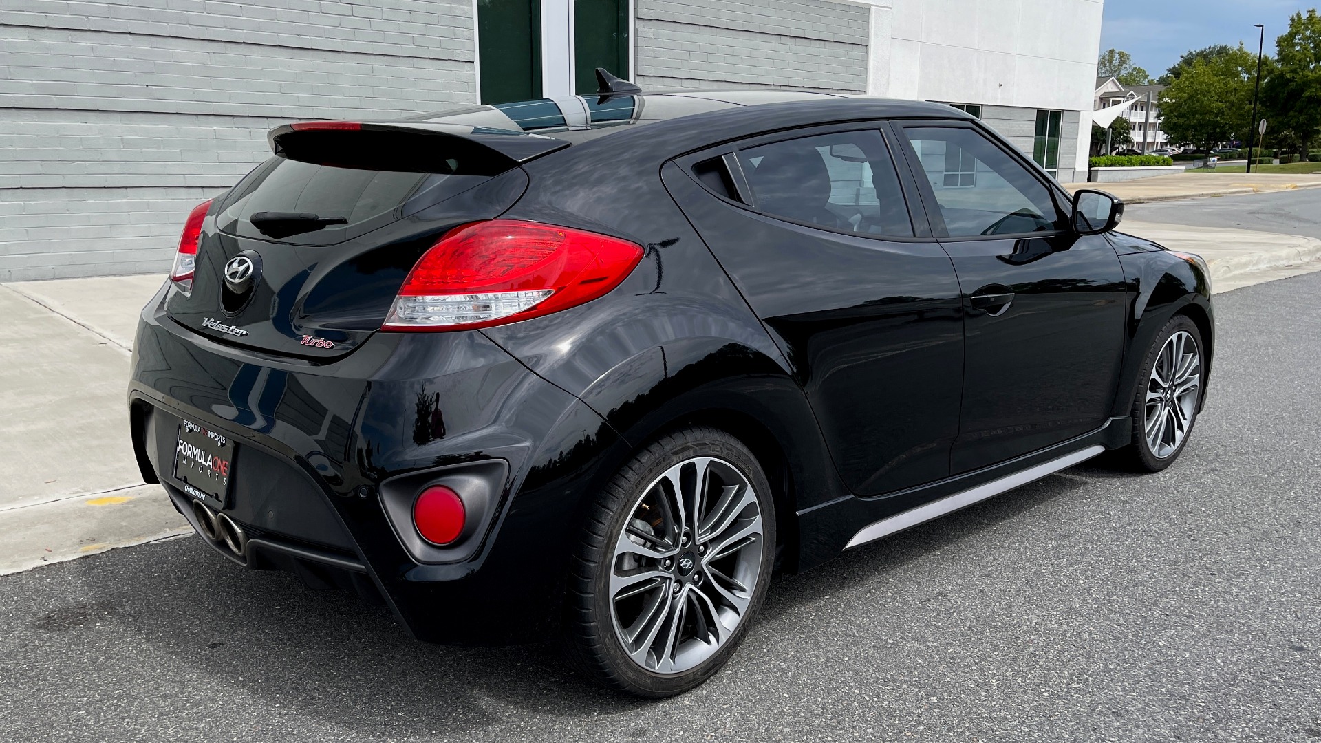 Used 2016 Hyundai VELOSTER TURBO 1.6L / AUTO / NAV / PANO-ROOF / REARVIEW for sale Sold at Formula Imports in Charlotte NC 28227 2