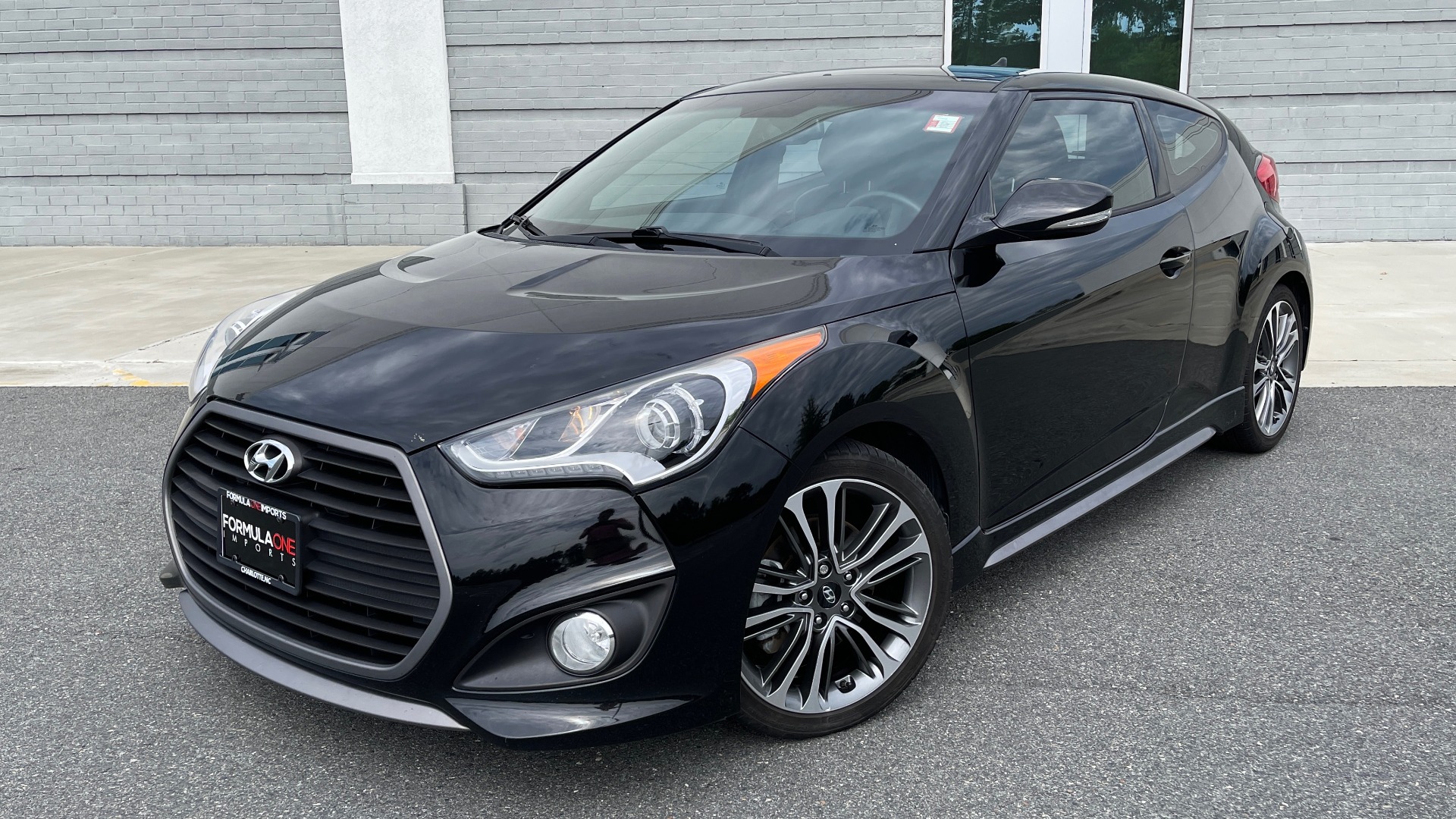 Used 2016 Hyundai VELOSTER TURBO 1.6L / AUTO / NAV / PANO-ROOF / REARVIEW for sale Sold at Formula Imports in Charlotte NC 28227 1