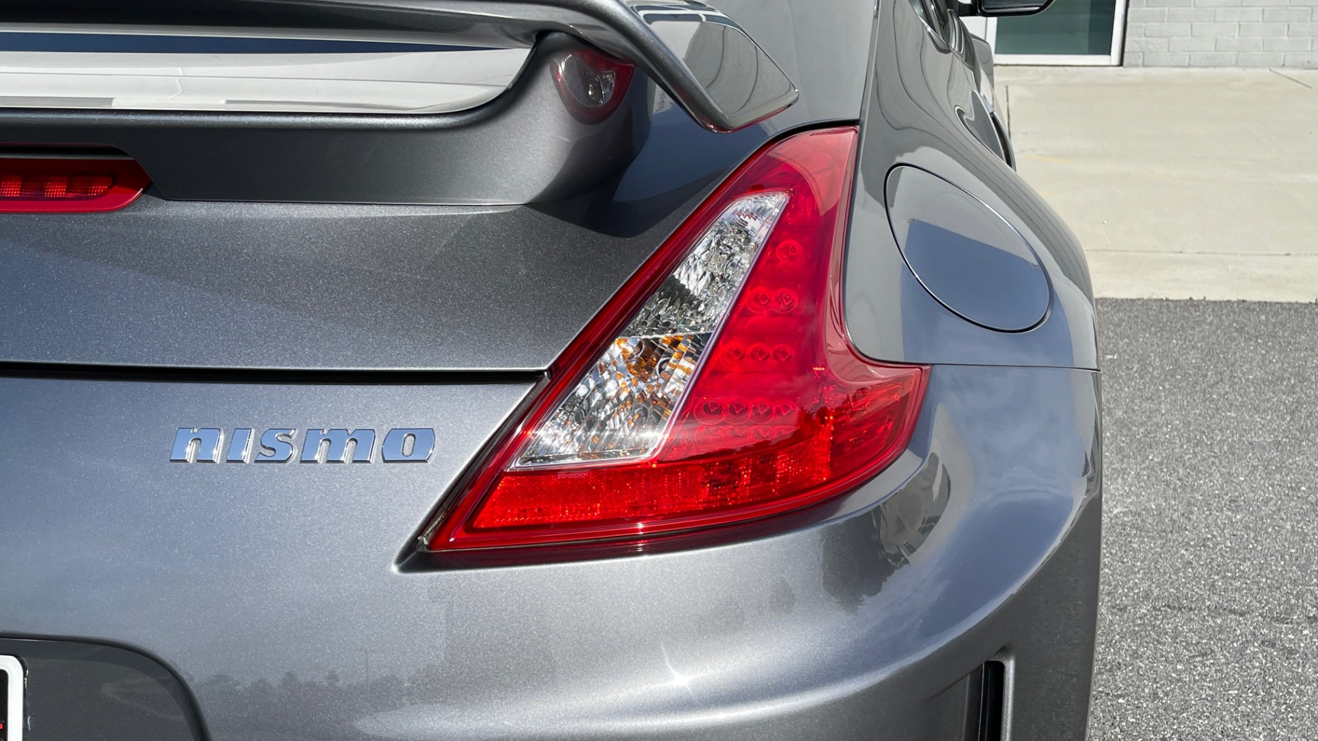 Used 2011 Nissan 370Z NISMO COUPE / 3.7L V6 / 6-SPD MAN / AUTO CLIMATE CONTROL for sale Sold at Formula Imports in Charlotte NC 28227 22