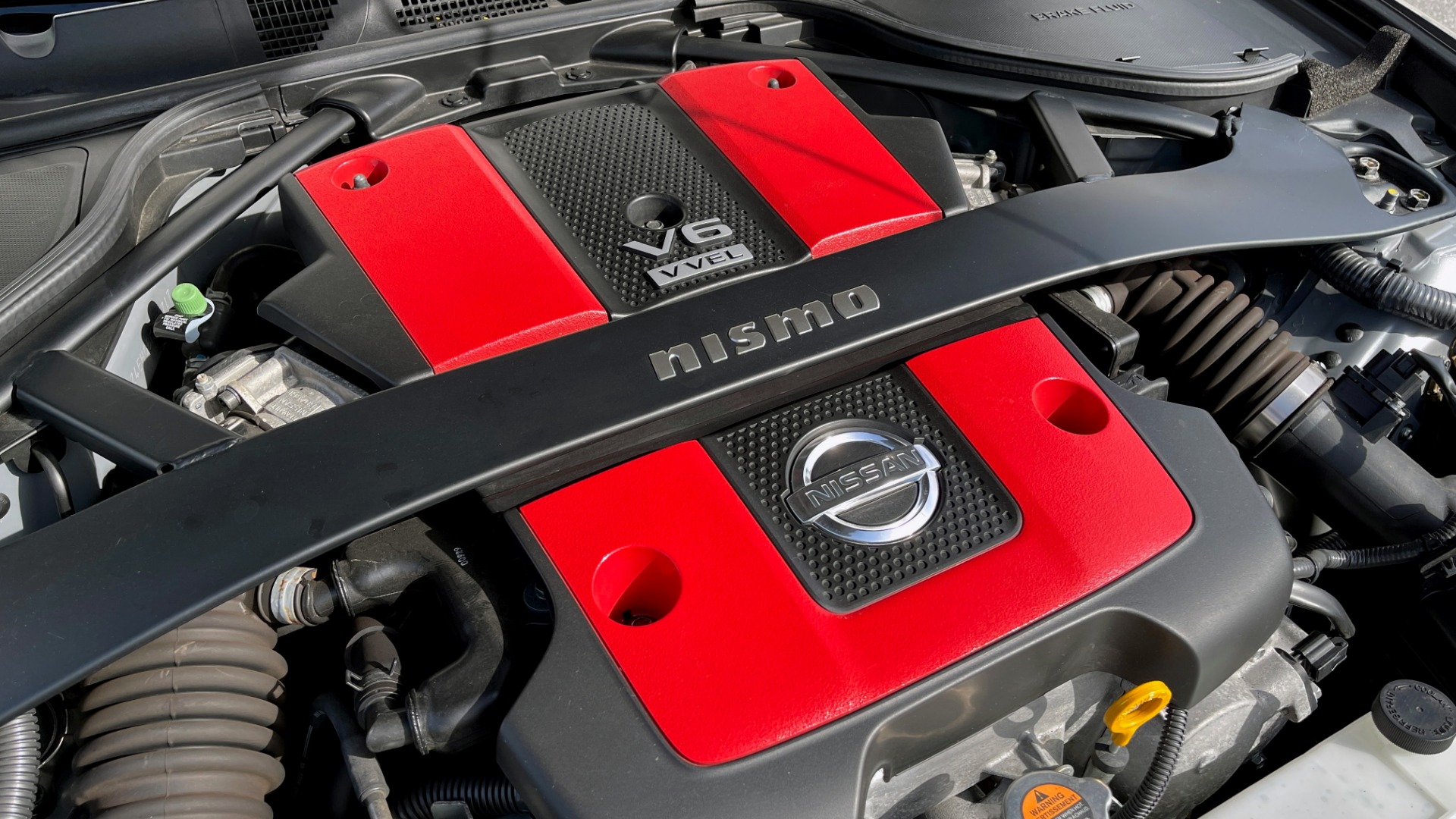 Used 2011 Nissan 370Z NISMO COUPE / 3.7L V6 / 6-SPD MAN / AUTO CLIMATE CONTROL for sale Sold at Formula Imports in Charlotte NC 28227 8