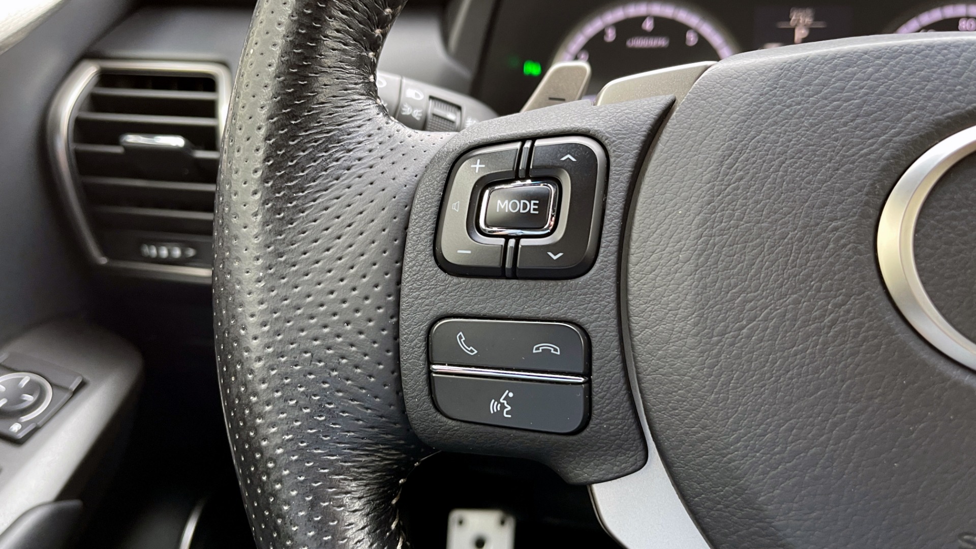 Used 2017 Lexus NX PREMIUM F-SPORT / 2.0L TURBO / BSM / PARK ASST / REARVIEW for sale Sold at Formula Imports in Charlotte NC 28227 31