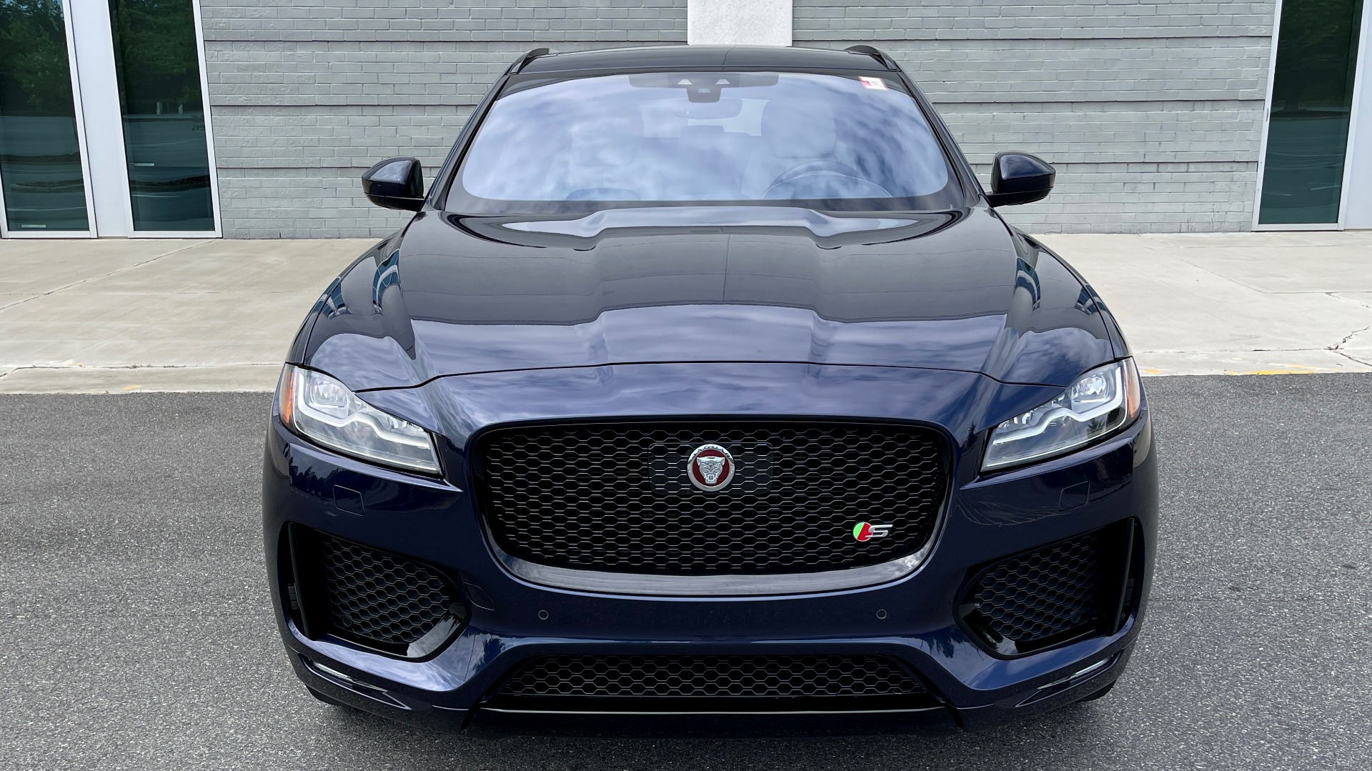 Used 2019 Jaguar F-PACE S / DRIVE PKG / BSA / HUD / BLACK EXT PKG / REARVIEW for sale $50,995 at Formula Imports in Charlotte NC 28227 11