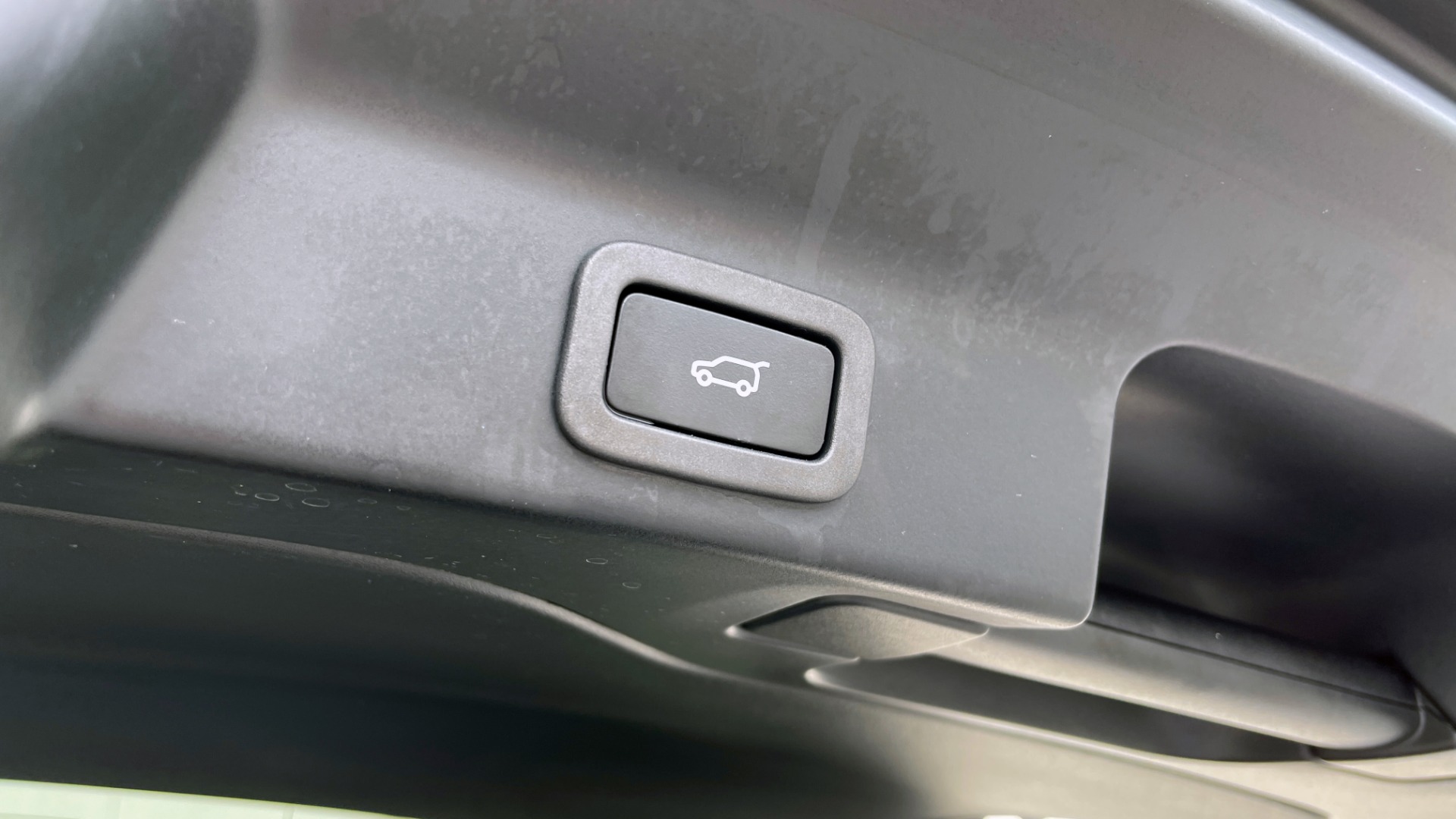 Used 2019 Jaguar F-PACE S for sale Sold at Formula Imports in Charlotte NC 28227 17
