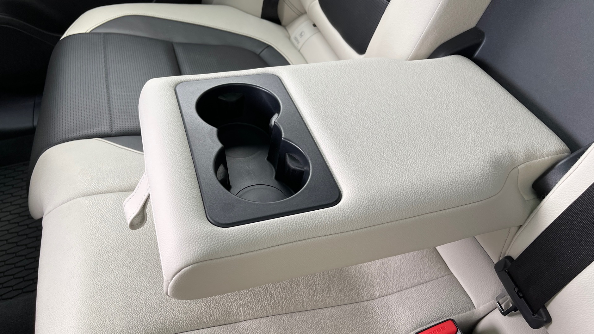 Used 2019 Jaguar F-PACE S / DRIVE PKG / BSA / HUD / BLACK EXT PKG / REARVIEW for sale $50,995 at Formula Imports in Charlotte NC 28227 54