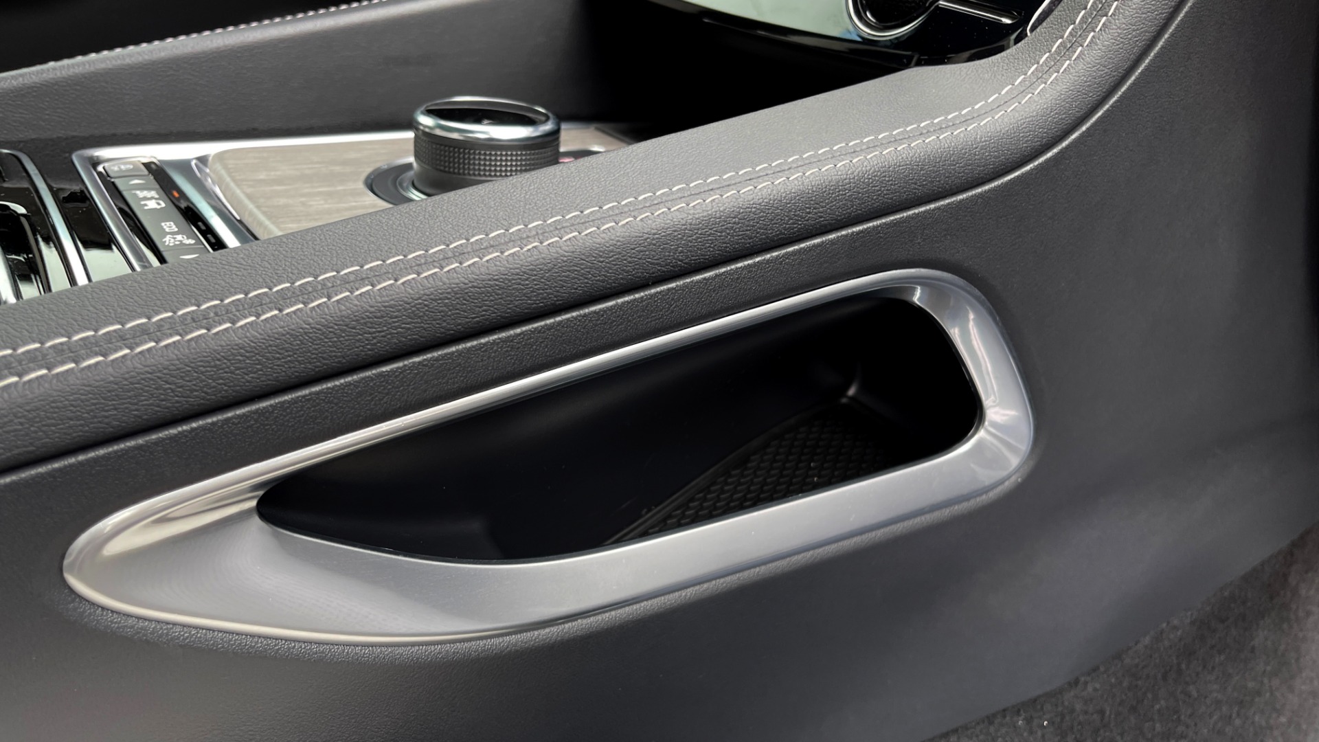 Used 2019 Jaguar F-PACE S / DRIVE PKG / BSA / HUD / BLACK EXT PKG / REARVIEW for sale $50,995 at Formula Imports in Charlotte NC 28227 66