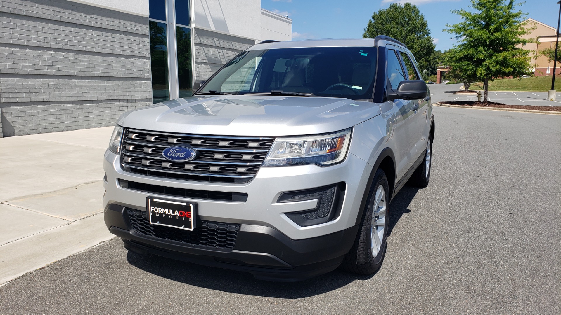 Used 2017 Ford EXPLORER 3.5L V6 / 6-SPD AUTO / BLIND SPOT MONITOR / 3-ROW / SYNC / REARVIEW for sale Sold at Formula Imports in Charlotte NC 28227 3