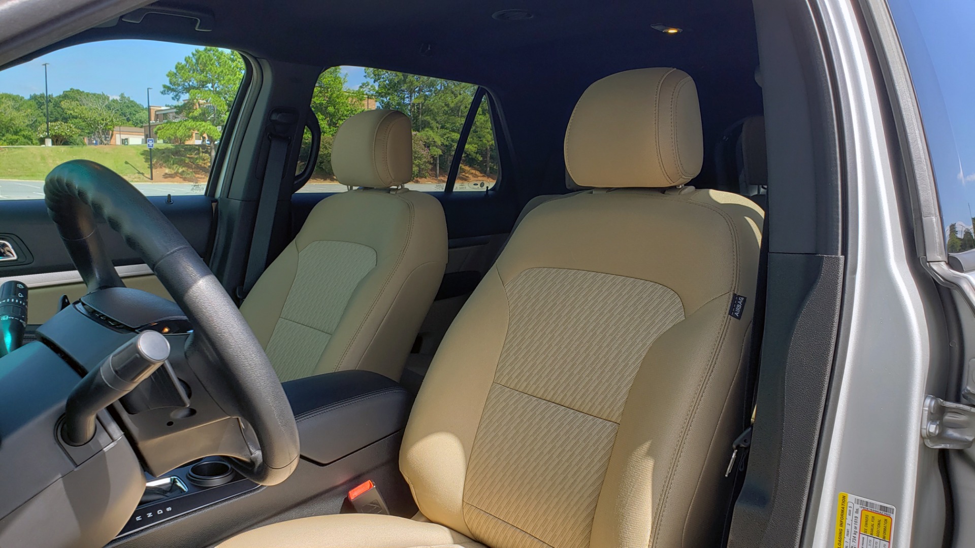 Used 2017 Ford EXPLORER 3.5L V6 / 6-SPD AUTO / BLIND SPOT MONITOR / 3-ROW / SYNC / REARVIEW for sale Sold at Formula Imports in Charlotte NC 28227 34