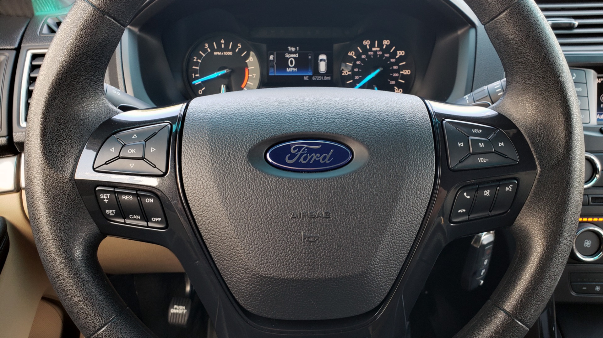 Used 2017 Ford EXPLORER 3.5L V6 / 6-SPD AUTO / BLIND SPOT MONITOR / 3-ROW / SYNC / REARVIEW for sale Sold at Formula Imports in Charlotte NC 28227 38