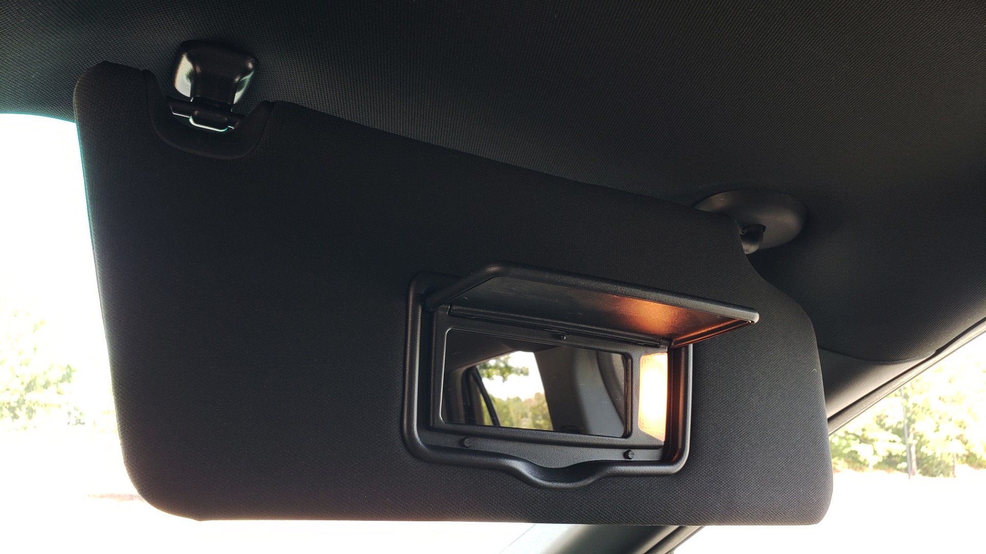 Used 2017 Ford EXPLORER 3.5L V6 / 6-SPD AUTO / BLIND SPOT MONITOR / 3-ROW / SYNC / REARVIEW for sale Sold at Formula Imports in Charlotte NC 28227 48