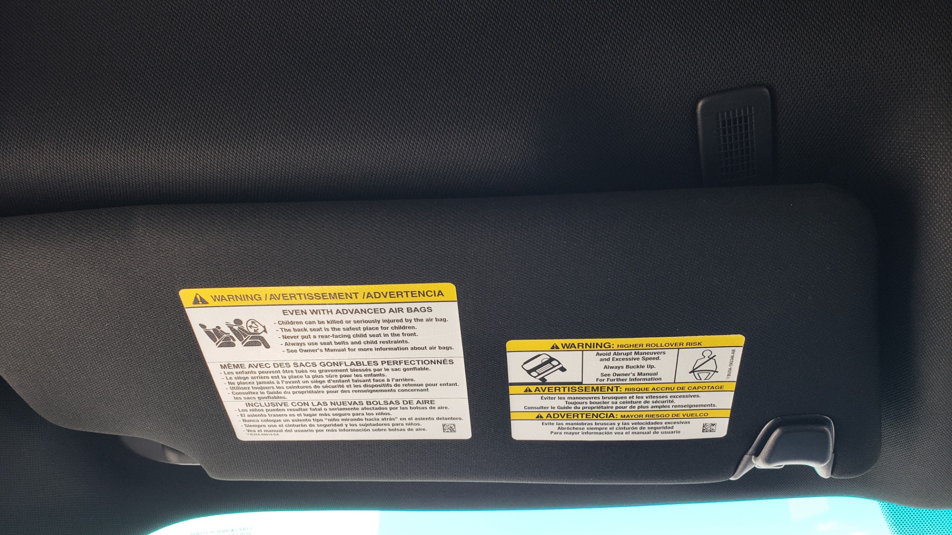 Used 2017 Ford EXPLORER 3.5L V6 / 6-SPD AUTO / BLIND SPOT MONITOR / 3-ROW / SYNC / REARVIEW for sale Sold at Formula Imports in Charlotte NC 28227 49