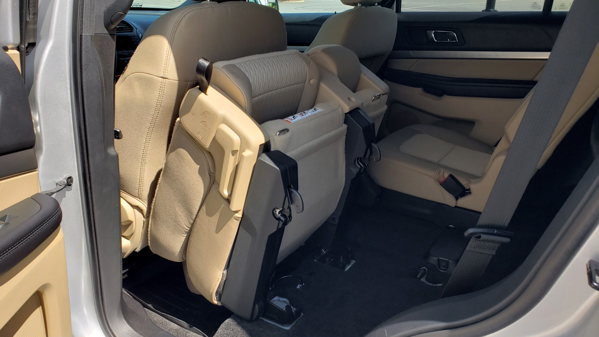 Used 2017 Ford EXPLORER 3.5L V6 / 6-SPD AUTO / BLIND SPOT MONITOR / 3-ROW / SYNC / REARVIEW for sale Sold at Formula Imports in Charlotte NC 28227 58