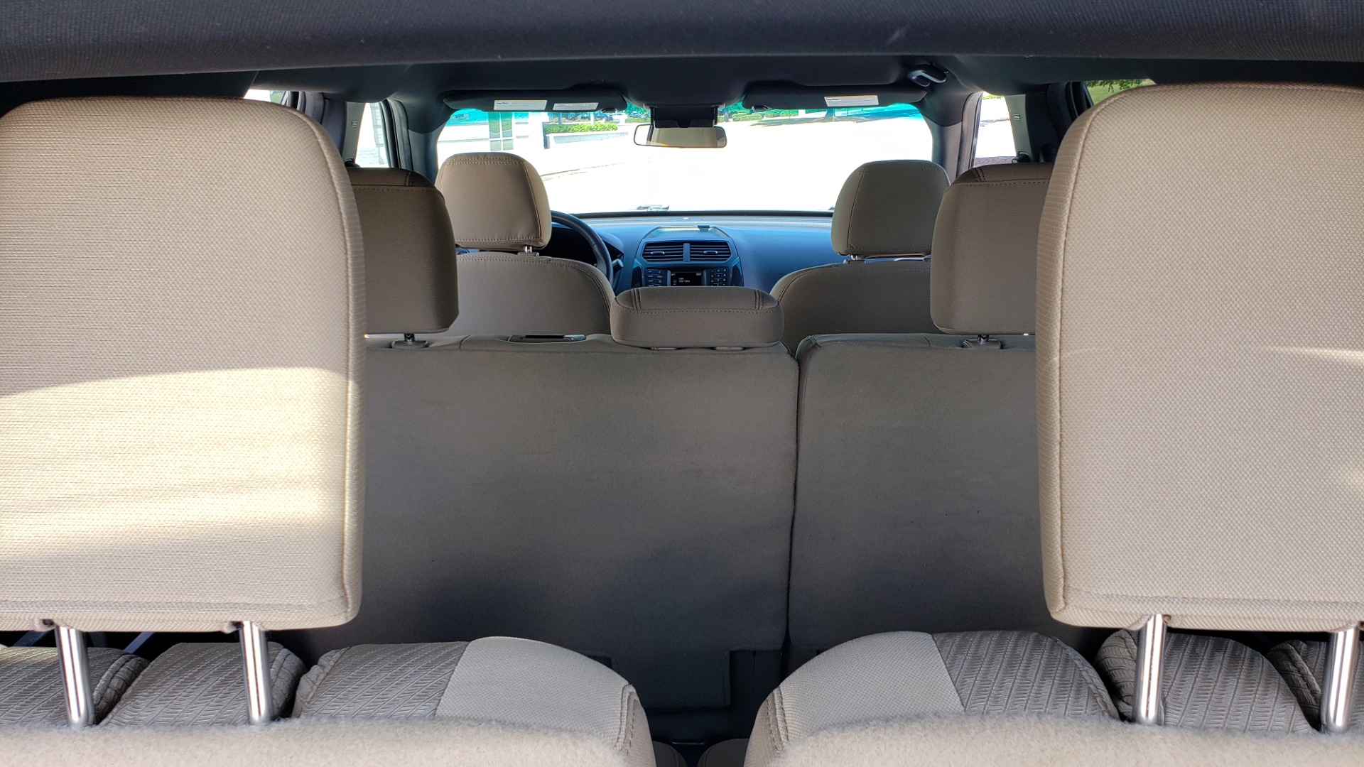 Used 2017 Ford EXPLORER 3.5L V6 / 6-SPD AUTO / BLIND SPOT MONITOR / 3-ROW / SYNC / REARVIEW for sale Sold at Formula Imports in Charlotte NC 28227 62