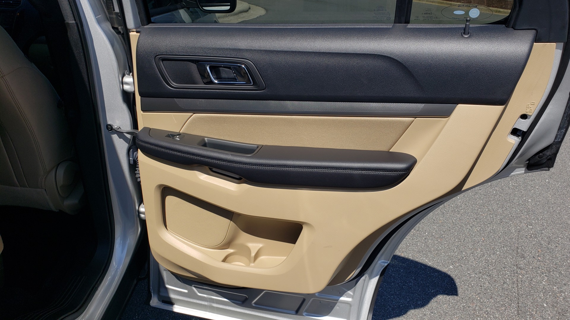 Used 2017 Ford EXPLORER 3.5L V6 / 6-SPD AUTO / BLIND SPOT MONITOR / 3-ROW / SYNC / REARVIEW for sale Sold at Formula Imports in Charlotte NC 28227 73