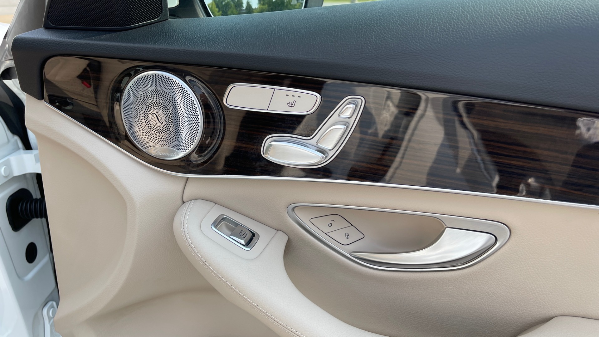 Used 2018 Mercedes-Benz C-Class C 300 4MATIC / PREMIUM / BURMESTER / HTD STS / SUNROOF / REARVIEW for sale $33,995 at Formula Imports in Charlotte NC 28227 55