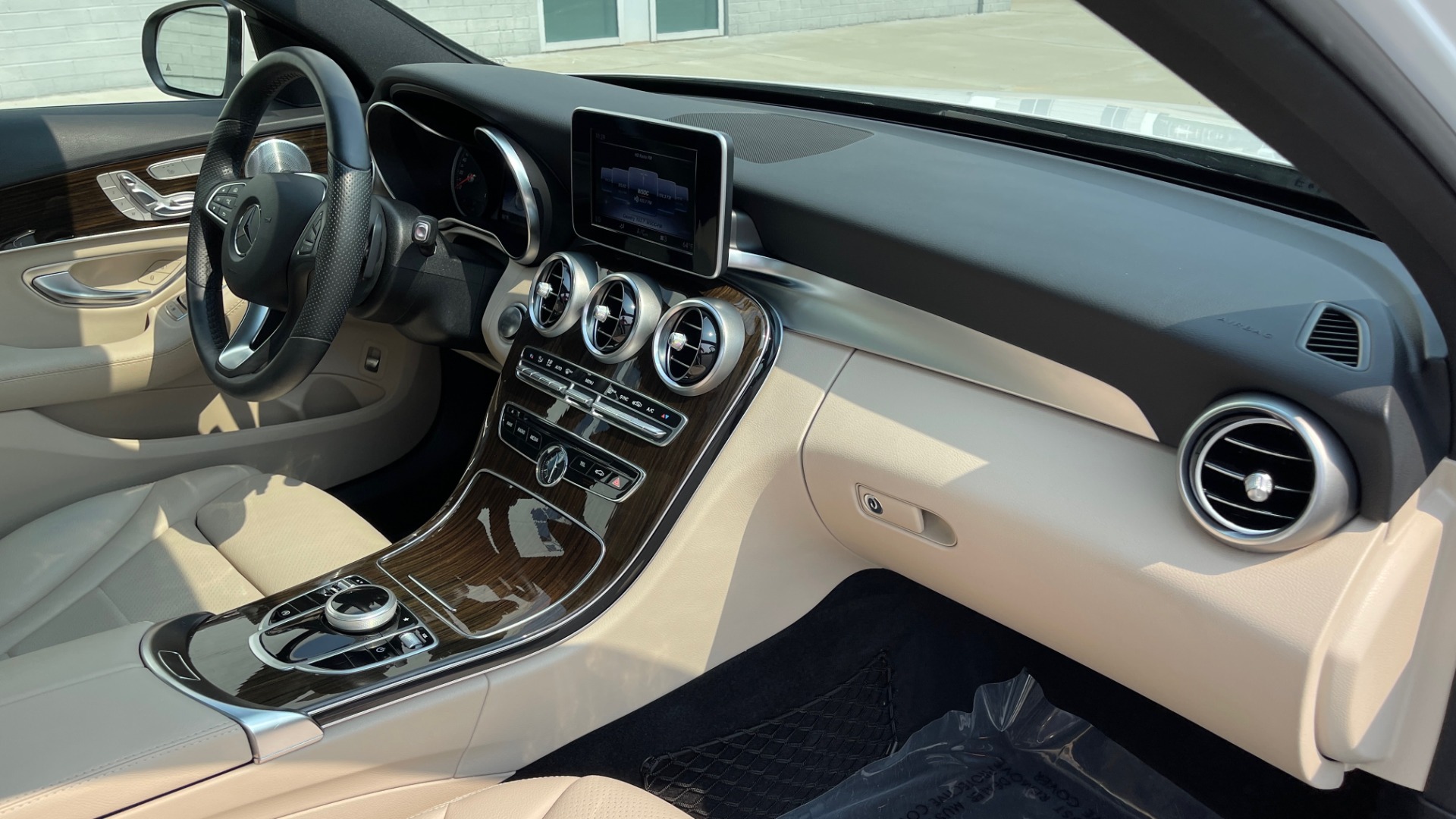 Used 2018 Mercedes-Benz C-Class C 300 4MATIC / PREMIUM / BURMESTER / HTD STS / SUNROOF / REARVIEW for sale $33,995 at Formula Imports in Charlotte NC 28227 56