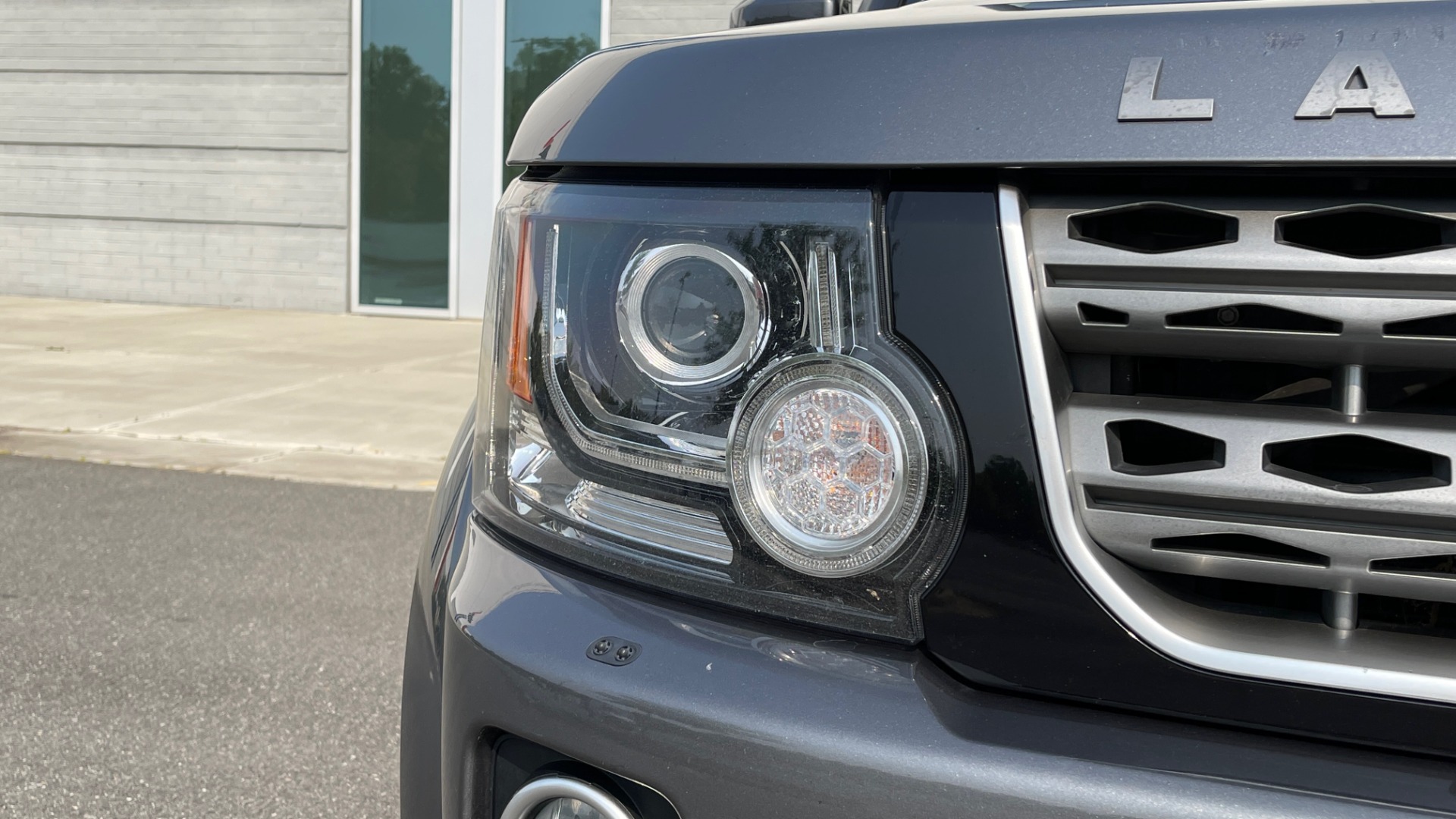 Used 2016 Land Rover LR4 HSE for sale Sold at Formula Imports in Charlotte NC 28227 12
