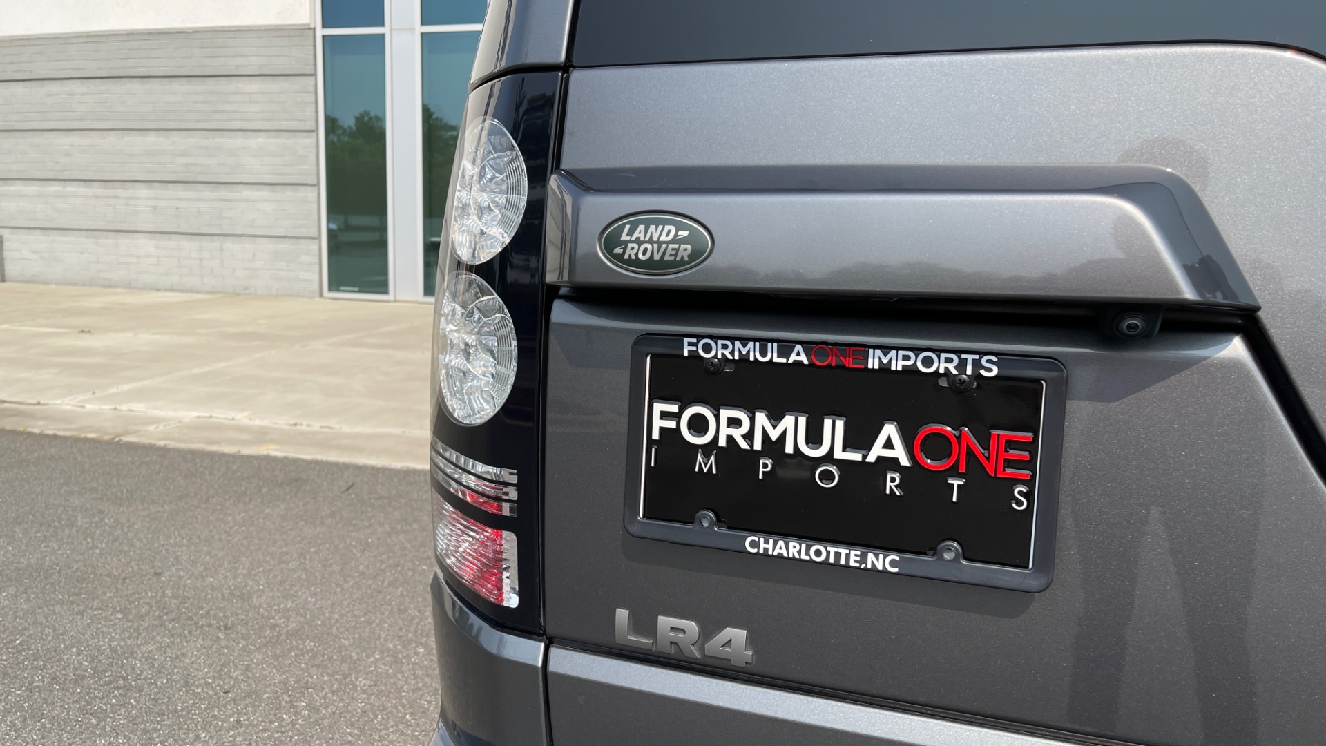 Used 2016 Land Rover LR4 HSE for sale Sold at Formula Imports in Charlotte NC 28227 21
