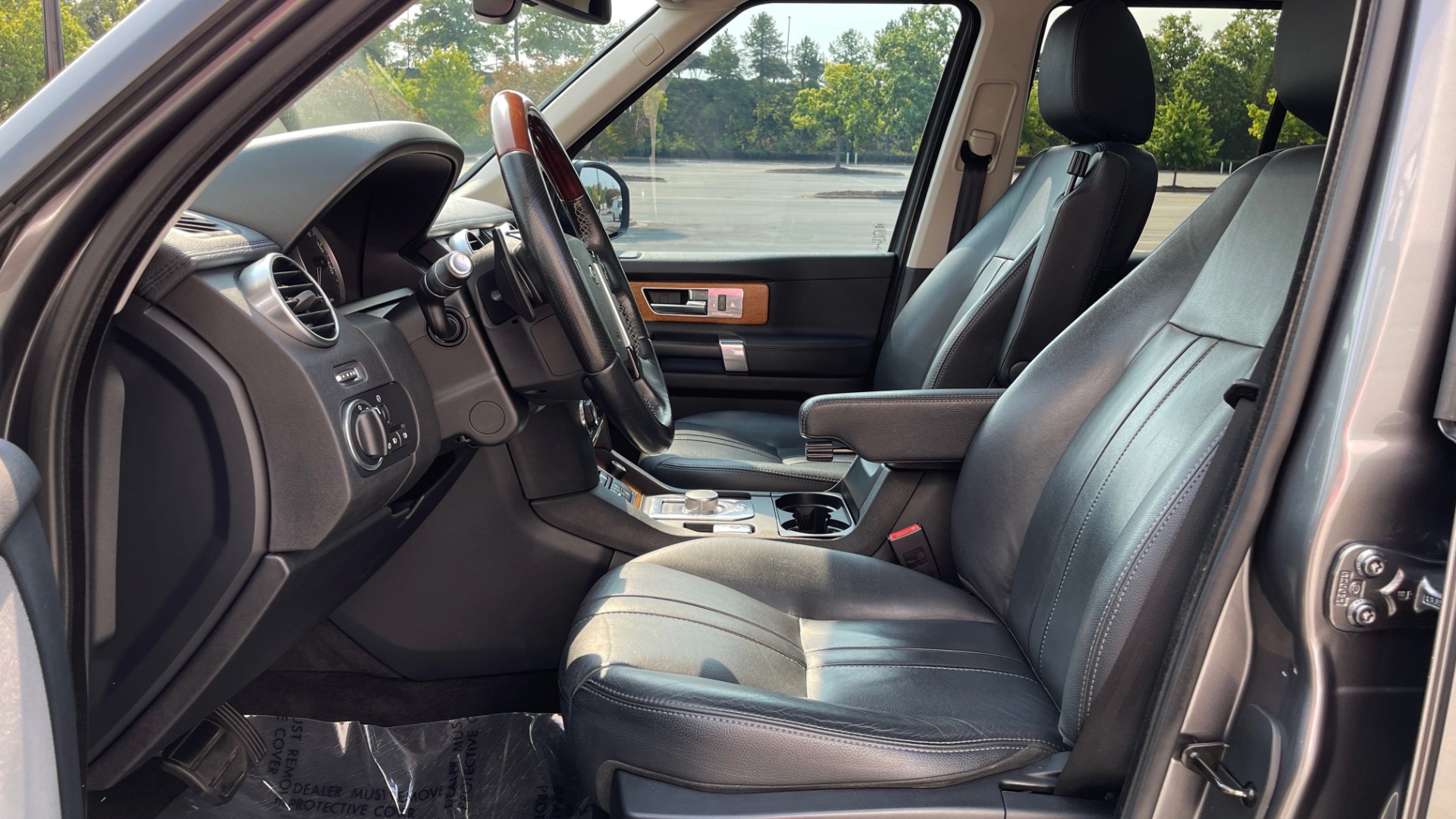 Used 2016 Land Rover LR4 HSE for sale Sold at Formula Imports in Charlotte NC 28227 29