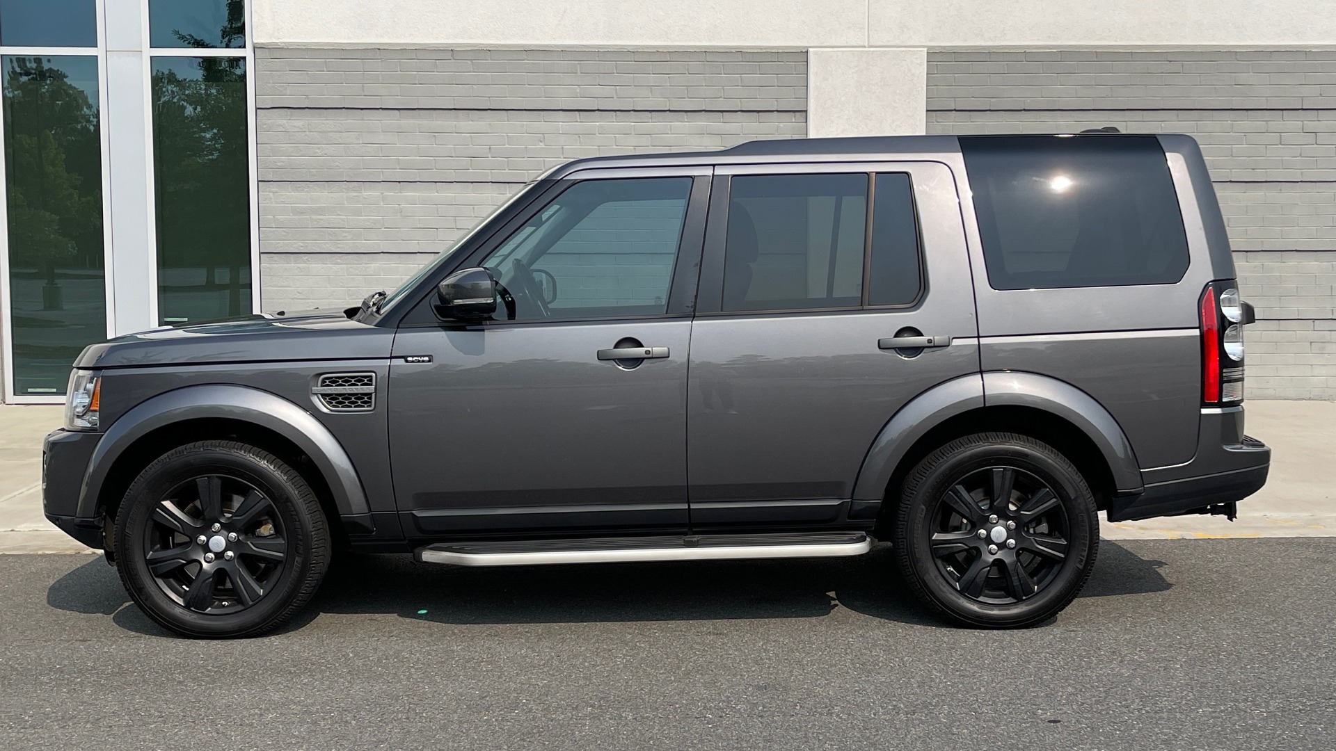Used 2016 Land Rover LR4 HSE for sale Sold at Formula Imports in Charlotte NC 28227 4
