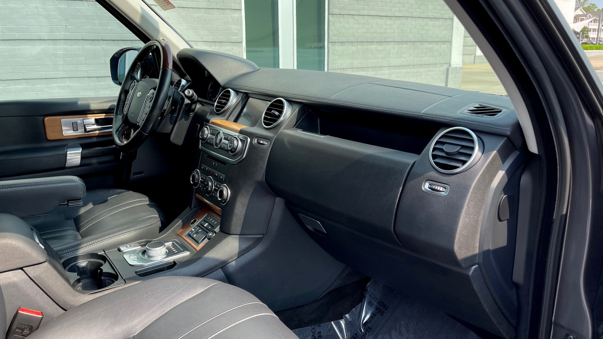 Used 2016 Land Rover LR4 HSE for sale Sold at Formula Imports in Charlotte NC 28227 54