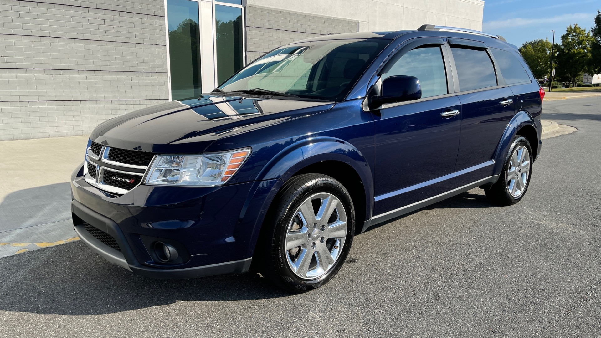 Used 2017 Dodge Journey SXT for sale Sold at Formula Imports in Charlotte NC 28227 3